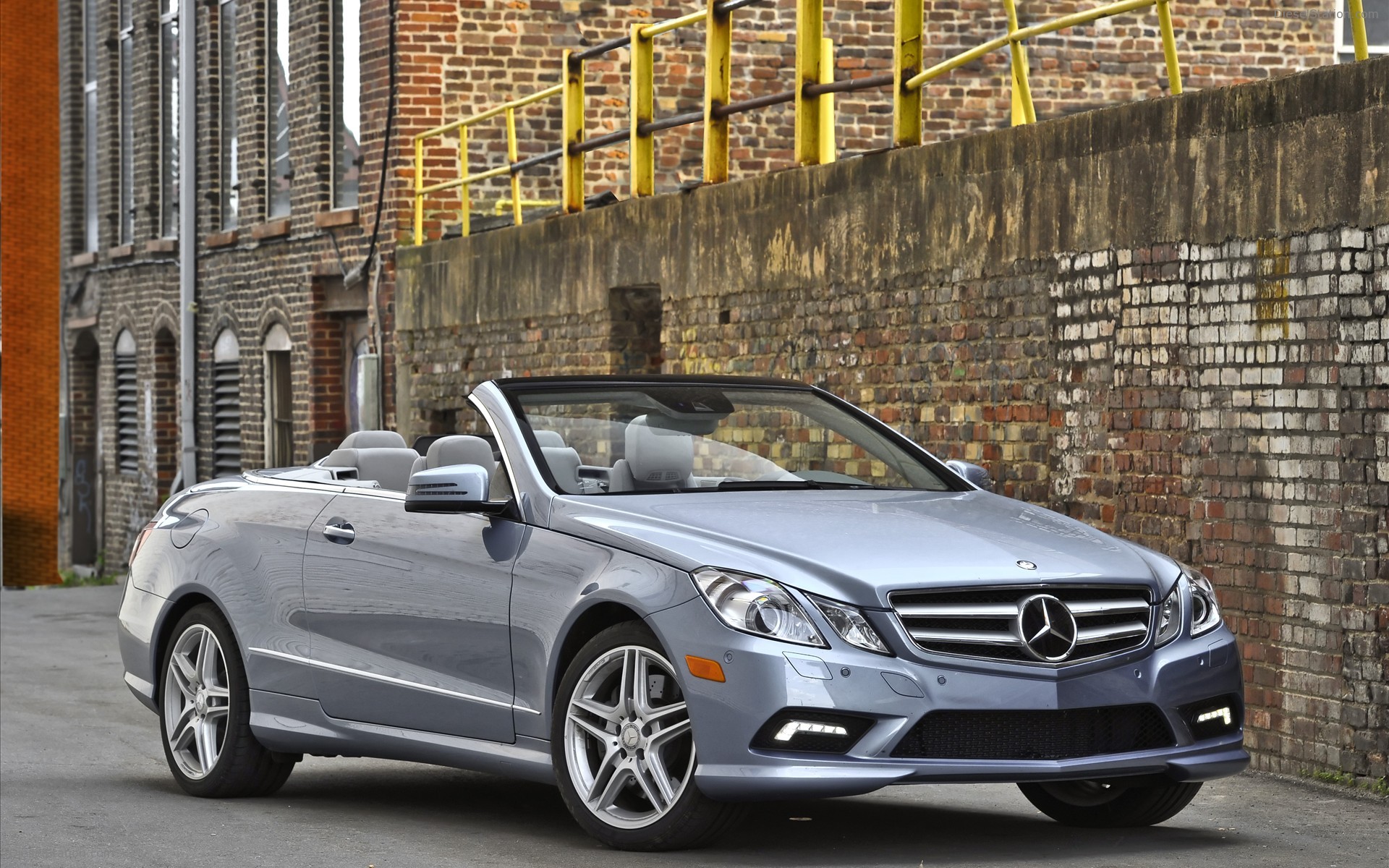 Mercedes Benz E550 Cabriolet 2011