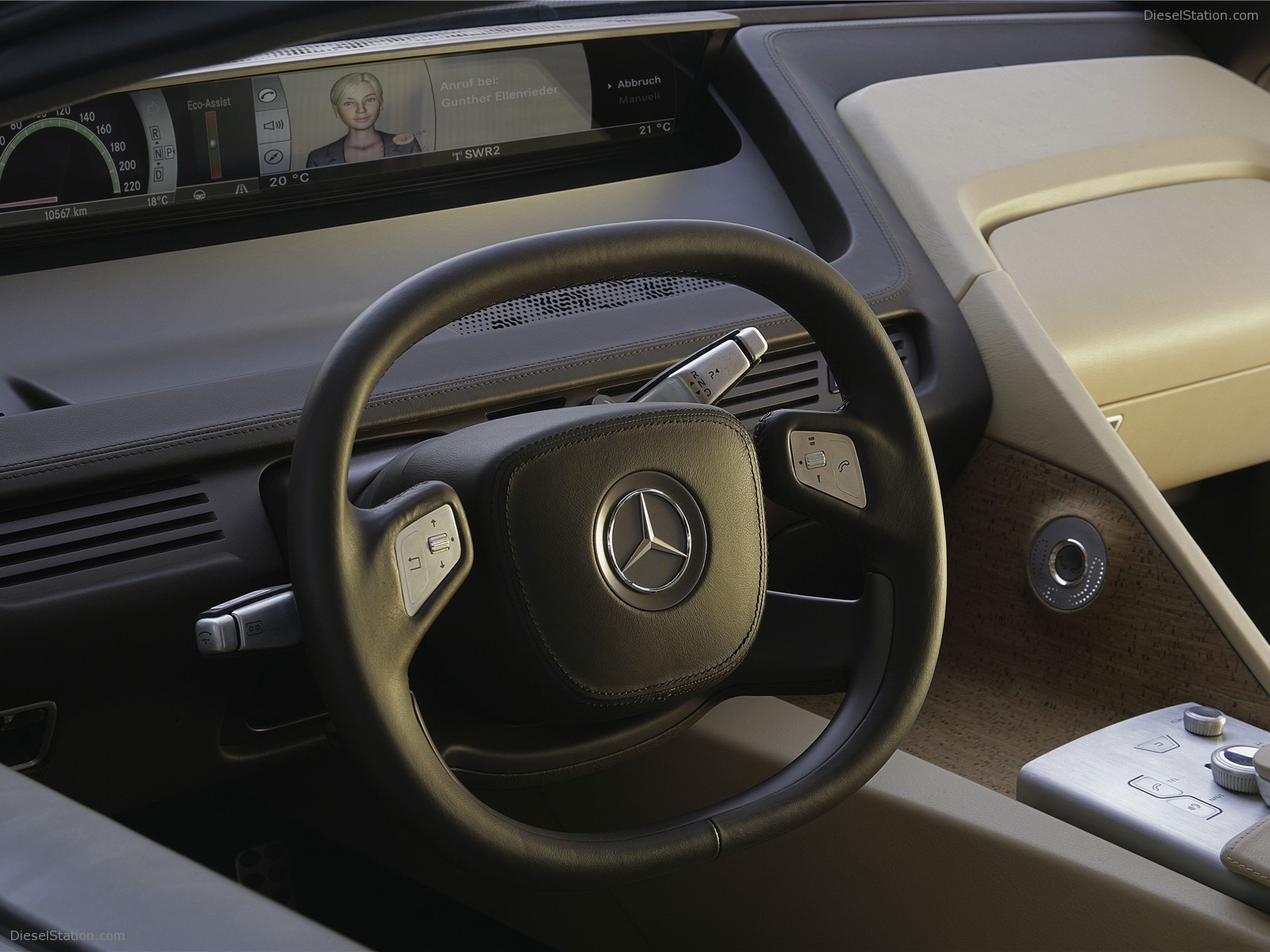 MERCEDES-BENZ F 700 RESEARCH CAR