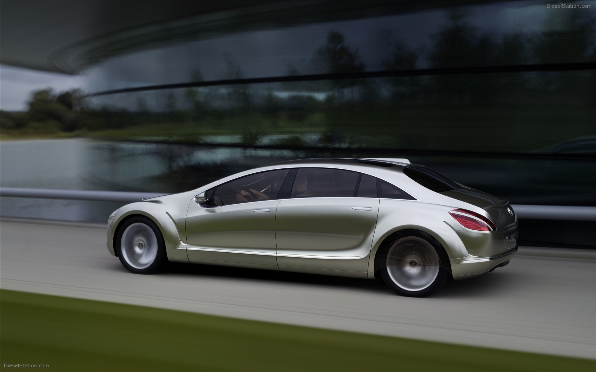 MERCEDES-BENZ F 700 RESEARCH CAR