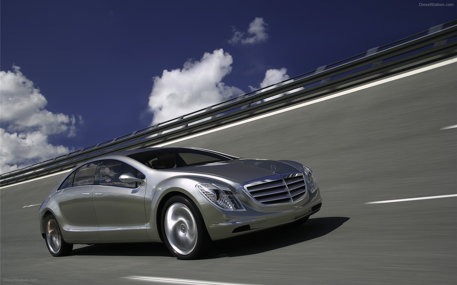 MERCEDES-BENZ F 700 RESEARCH CAR