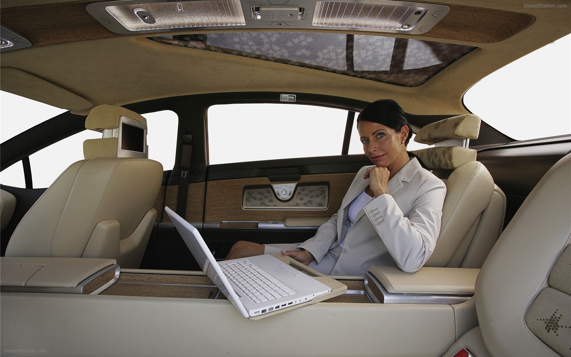 MERCEDES-BENZ F 700 RESEARCH CAR
