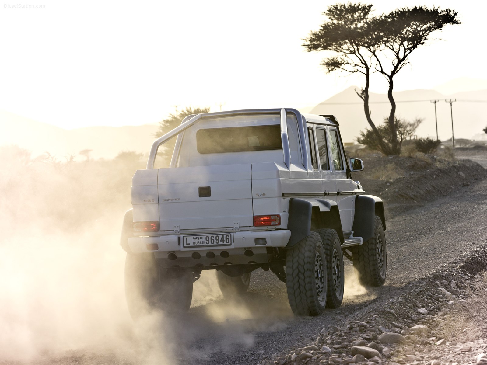 Mercedes-Benz G63 AMG 6X6 Concept 2013 Mercedes-Benz G63 AMG 6X6 Concept 2013
