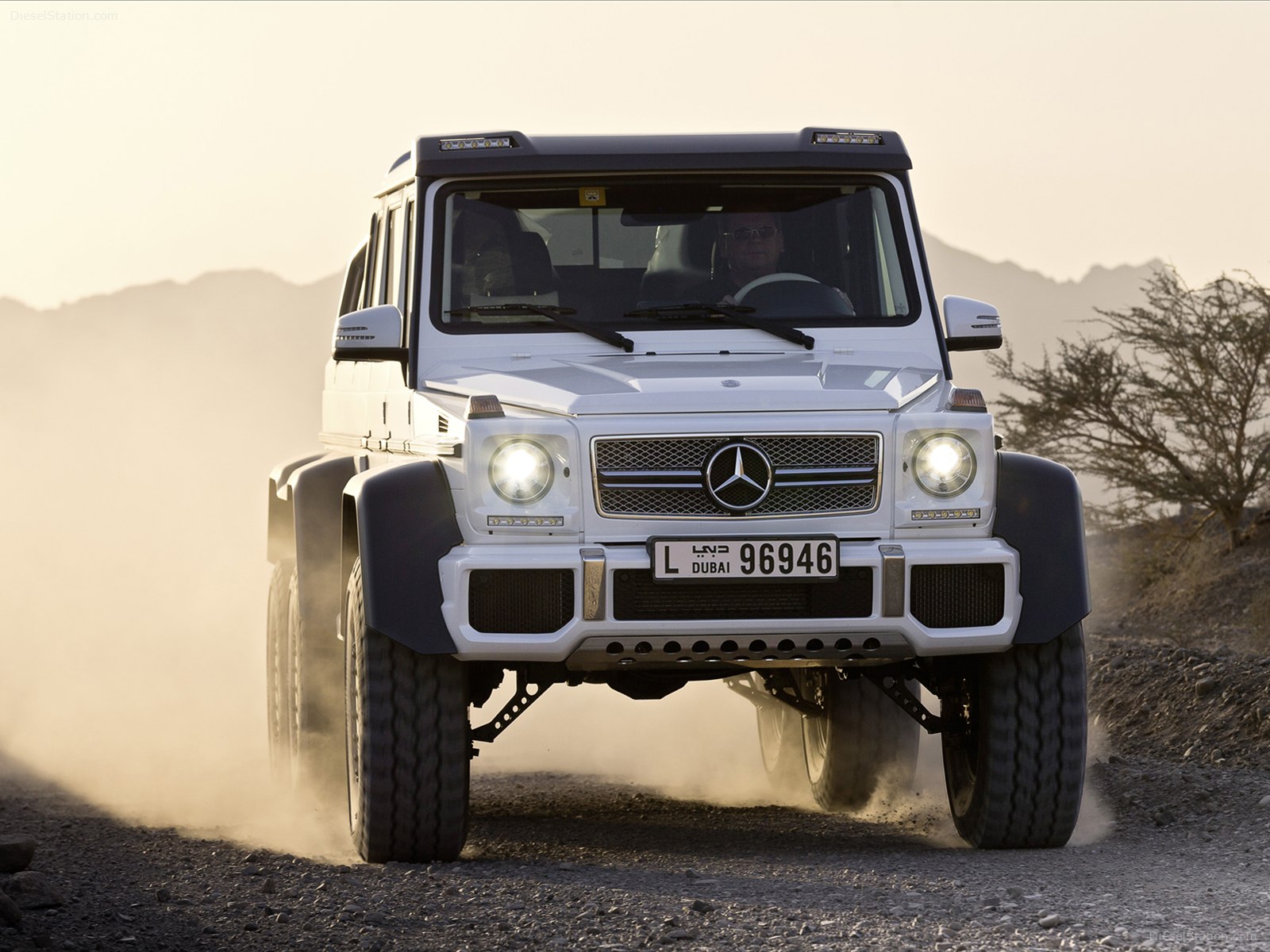 Mercedes-Benz G63 AMG 6X6 Concept 2013