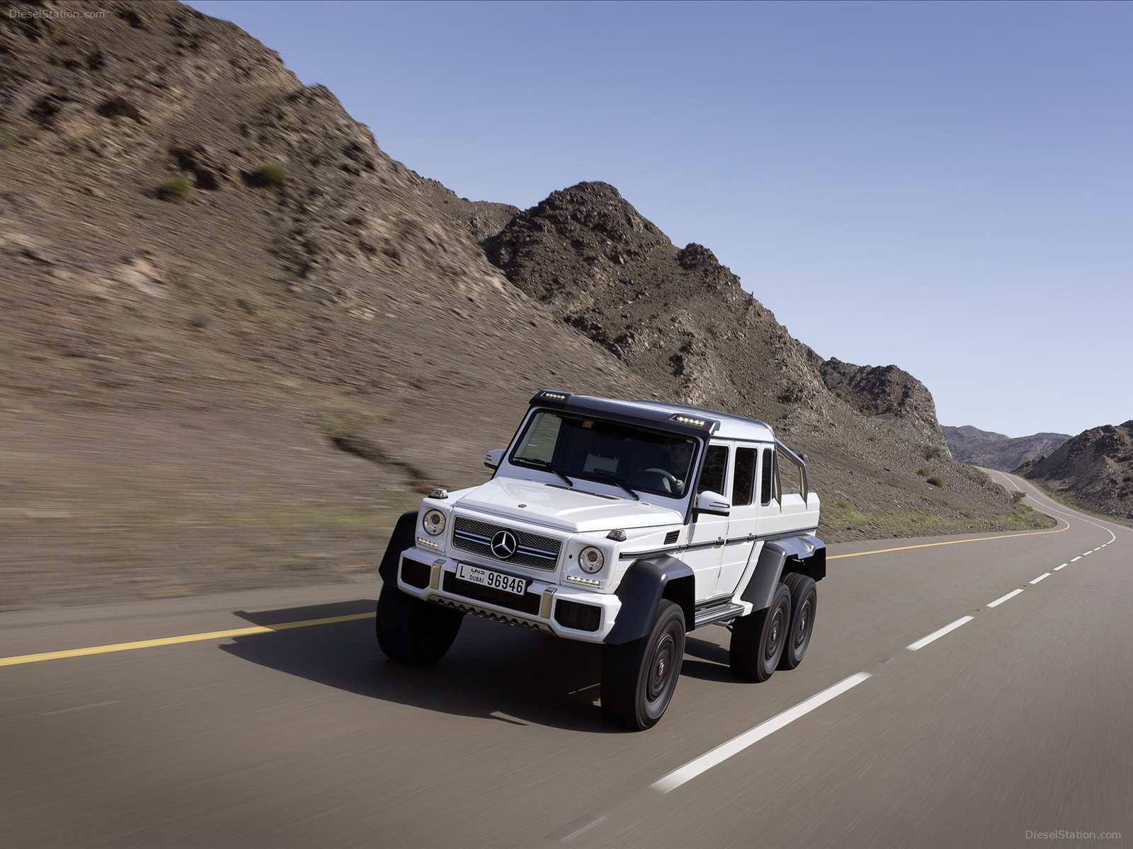 Mercedes-Benz G63 AMG 6X6 Concept 2013