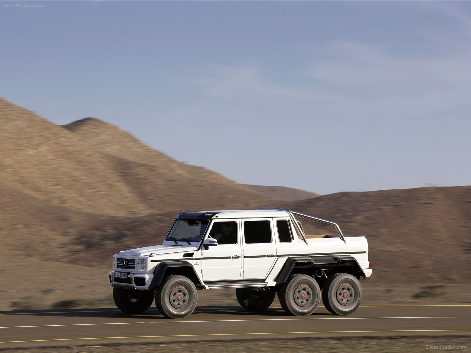 Mercedes-Benz G63 AMG 6X6 Concept 2013