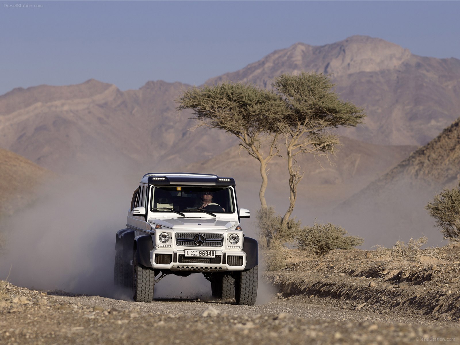 Mercedes-Benz G63 AMG 6X6 Concept 2013