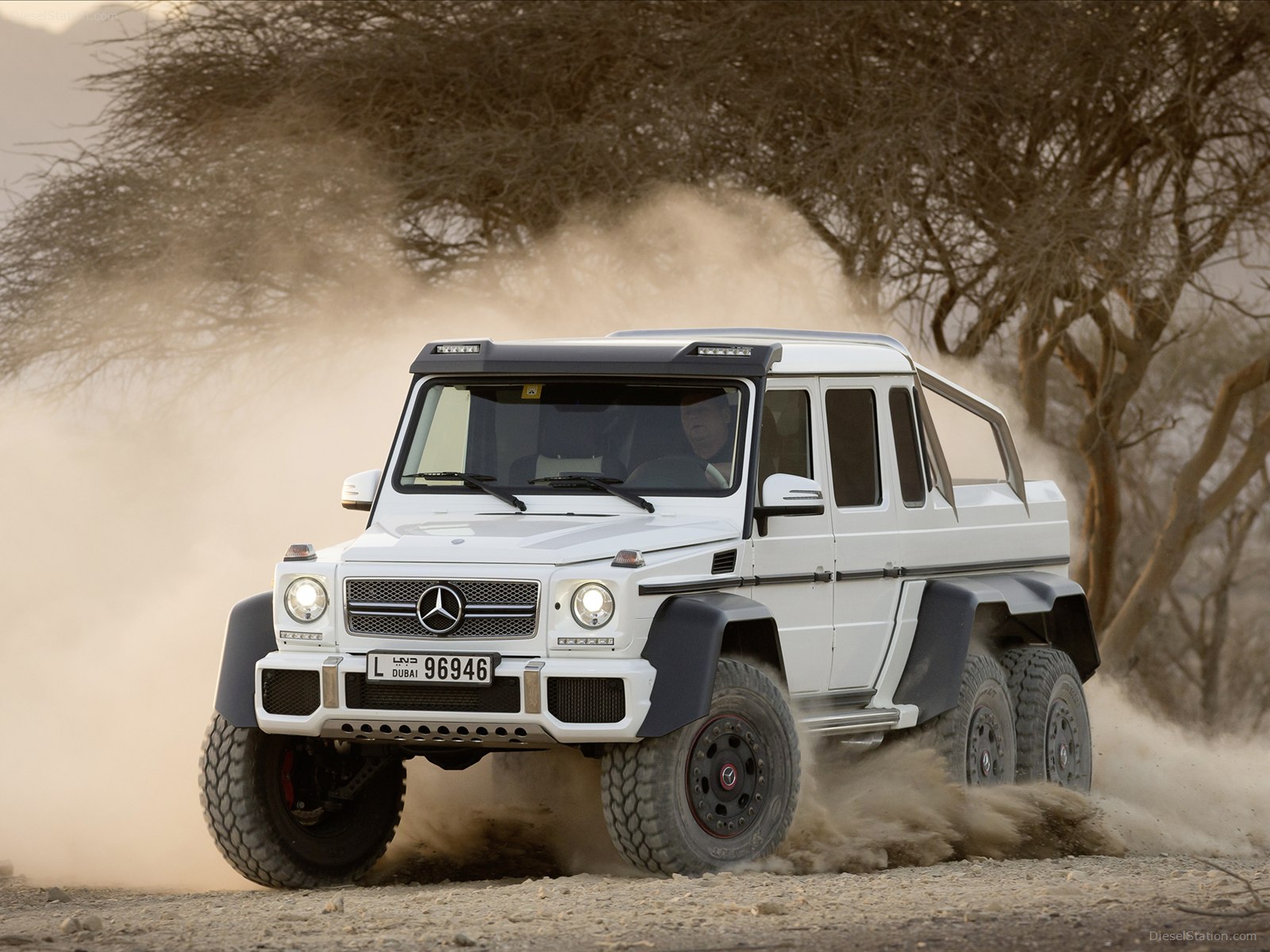 Mercedes-Benz G63 AMG 6X6 Concept 2013
