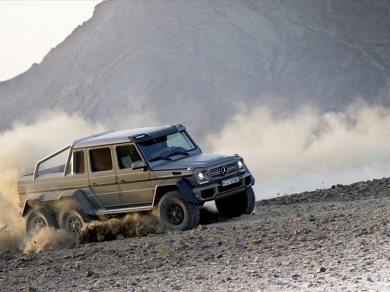 Mercedes-Benz G63 AMG 6X6 Concept 2013