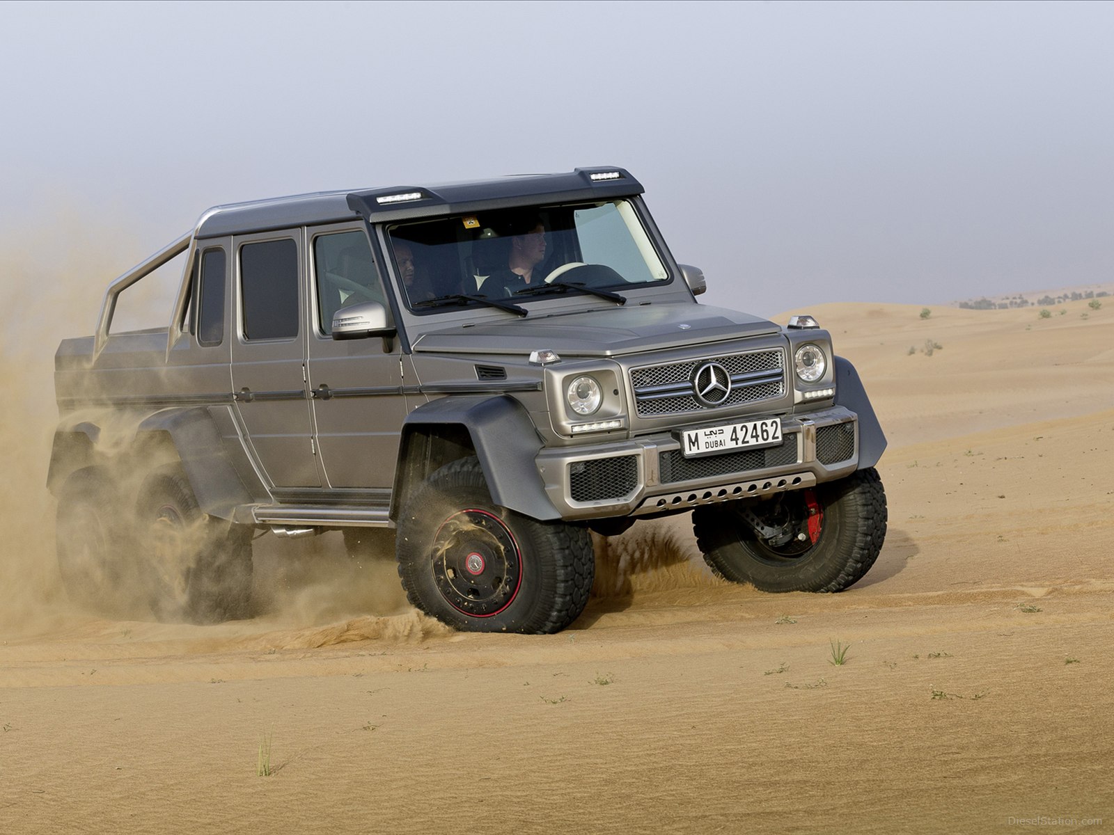 Mercedes-Benz G63 AMG 6X6 Concept 2013 Mercedes-Benz G63 AMG 6X6 Concept 2013