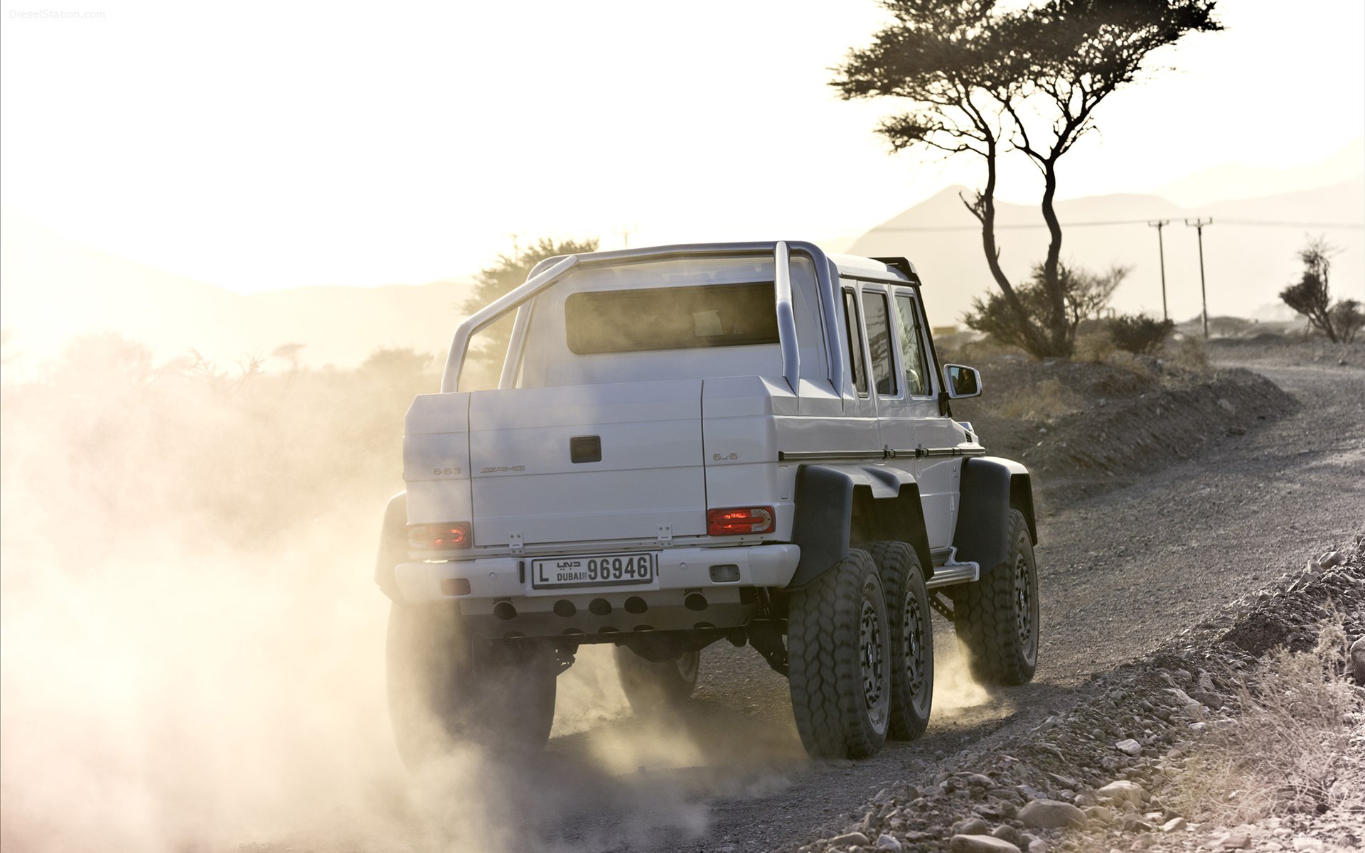 Mercedes-Benz G63 AMG 6X6 Concept 2013 Mercedes-Benz G63 AMG 6X6 Concept 2013
