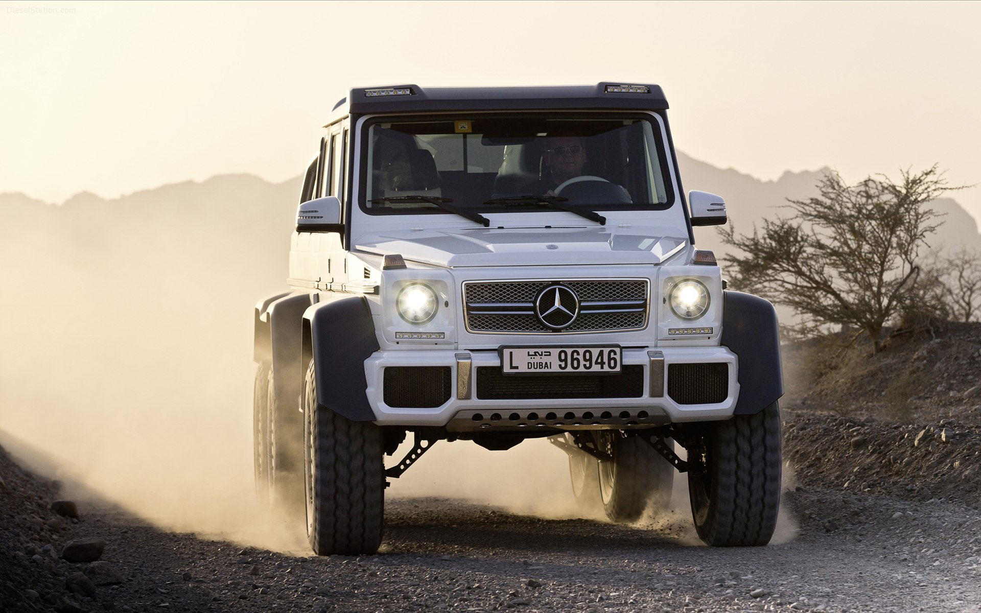 Mercedes-Benz G63 AMG 6X6 Concept 2013