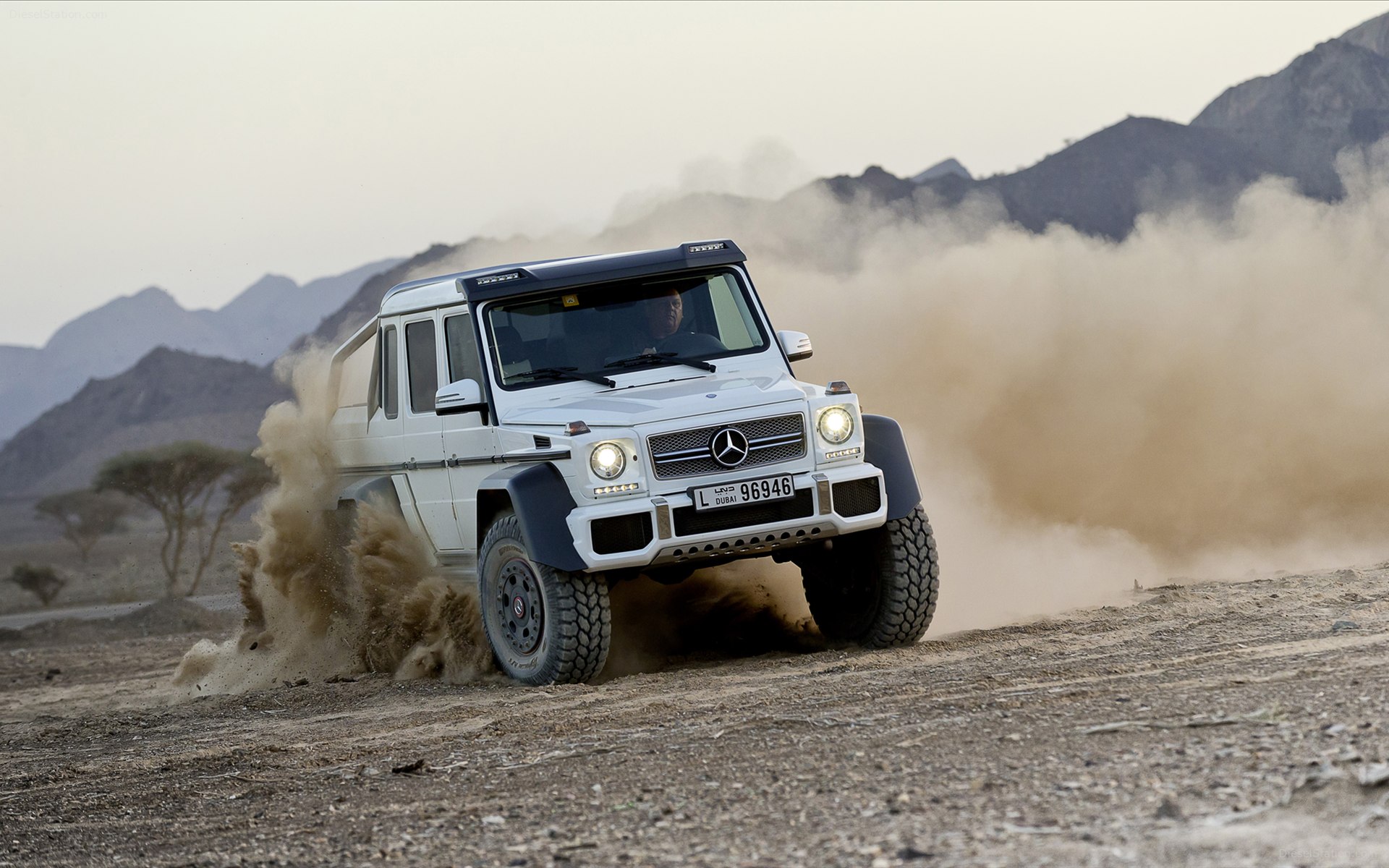 Mercedes-Benz G63 AMG 6X6 Concept 2013