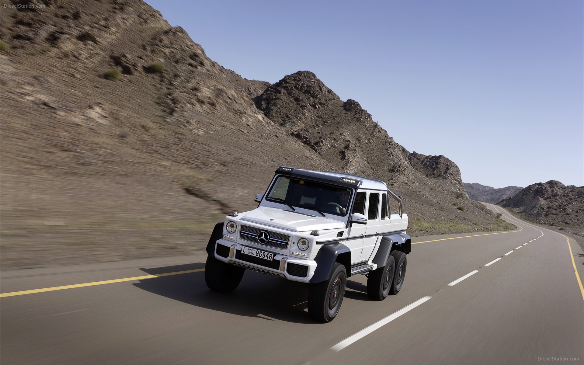 Mercedes-Benz G63 AMG 6X6 Concept 2013