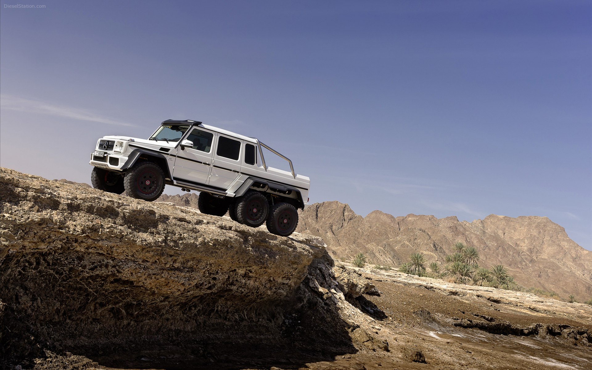 Mercedes-Benz G63 AMG 6X6 Concept 2013