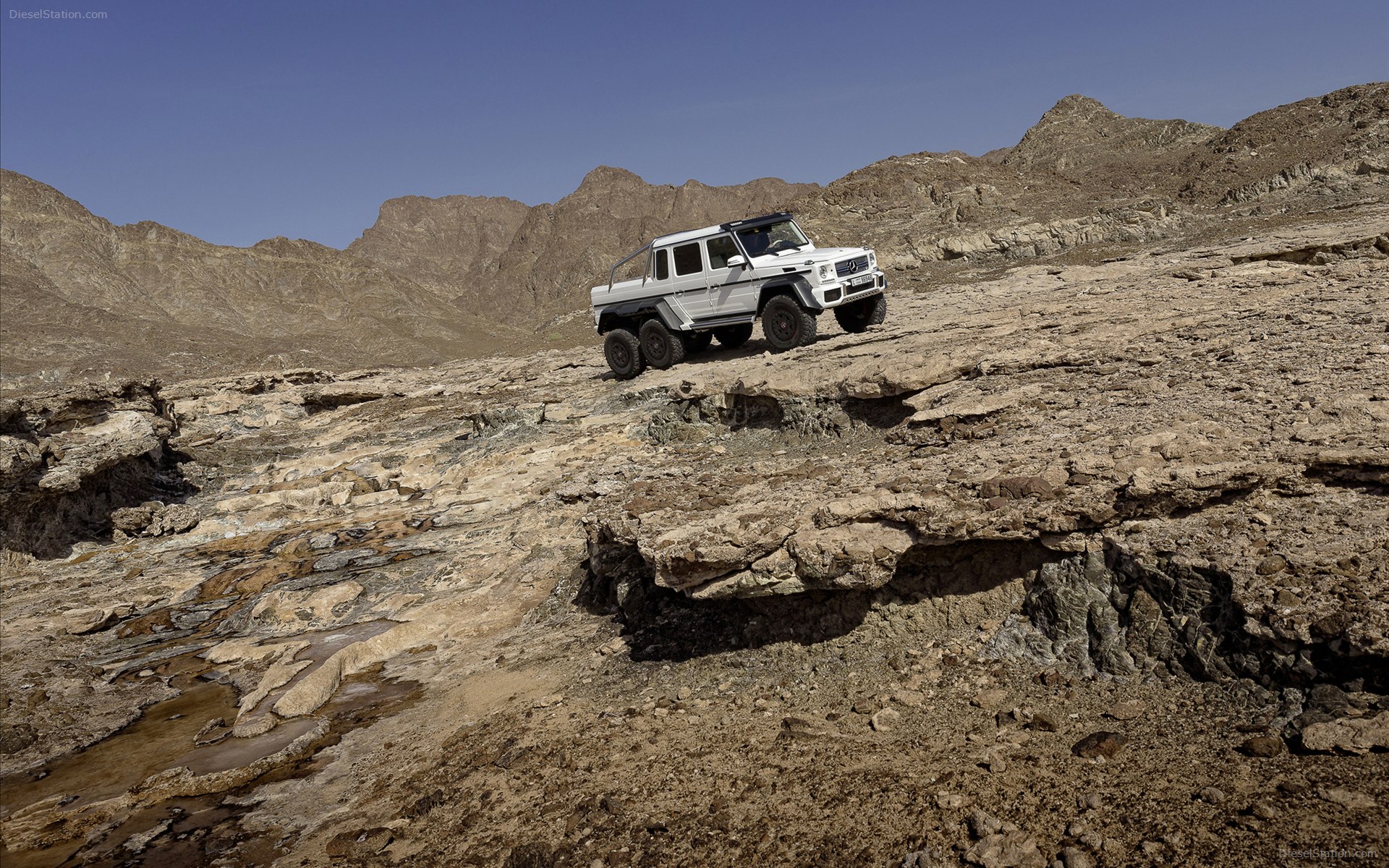 Mercedes-Benz G63 AMG 6X6 Concept 2013