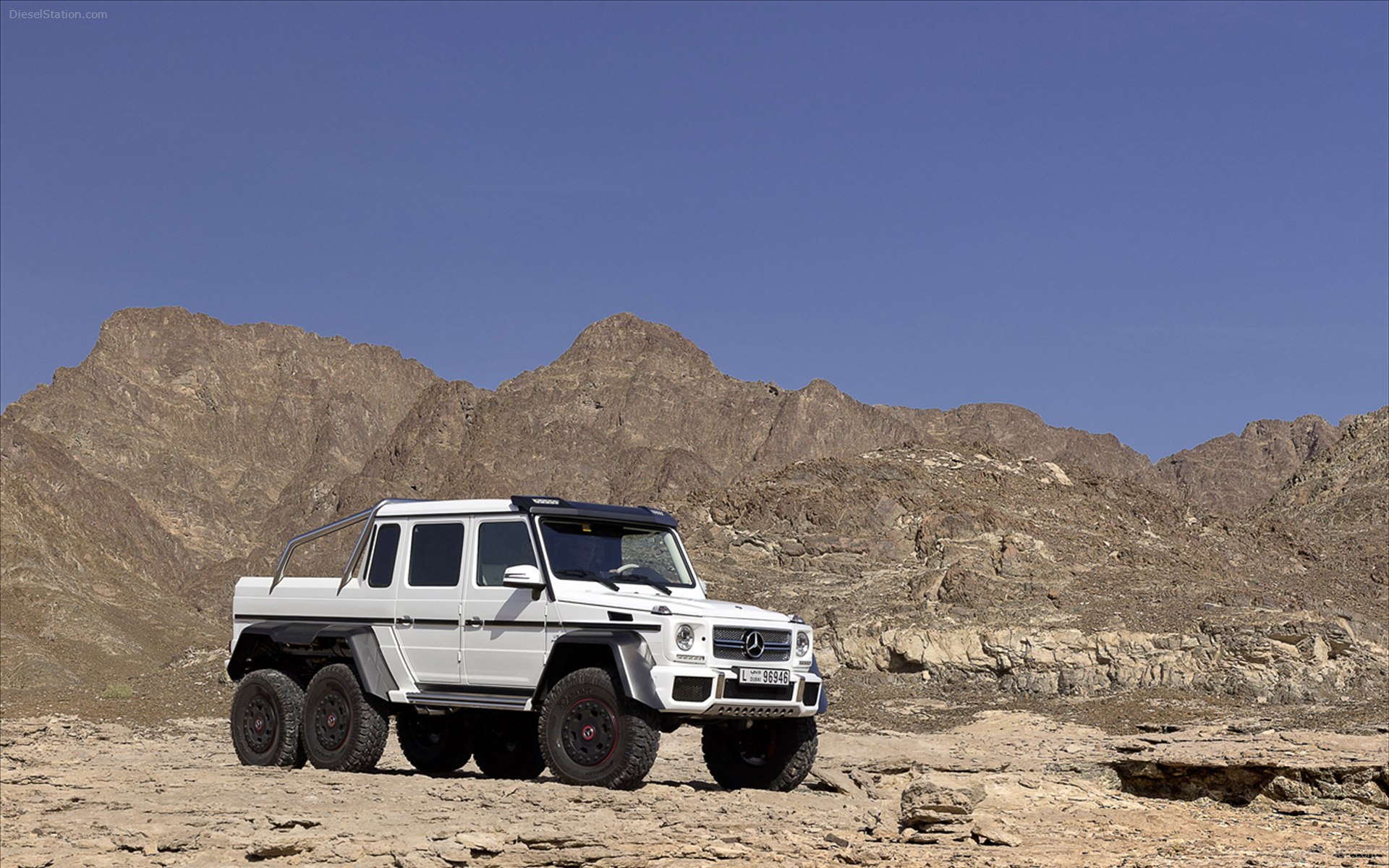 Mercedes-Benz G63 AMG 6X6 Concept 2013