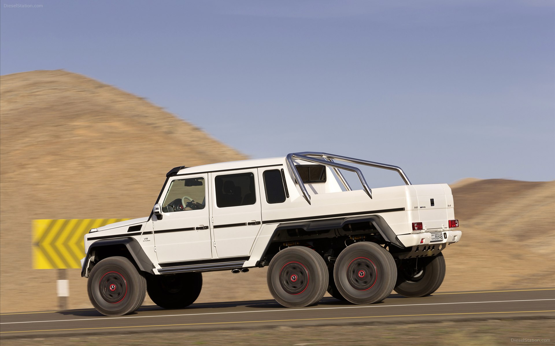 Mercedes-Benz G63 AMG 6X6 Concept 2013