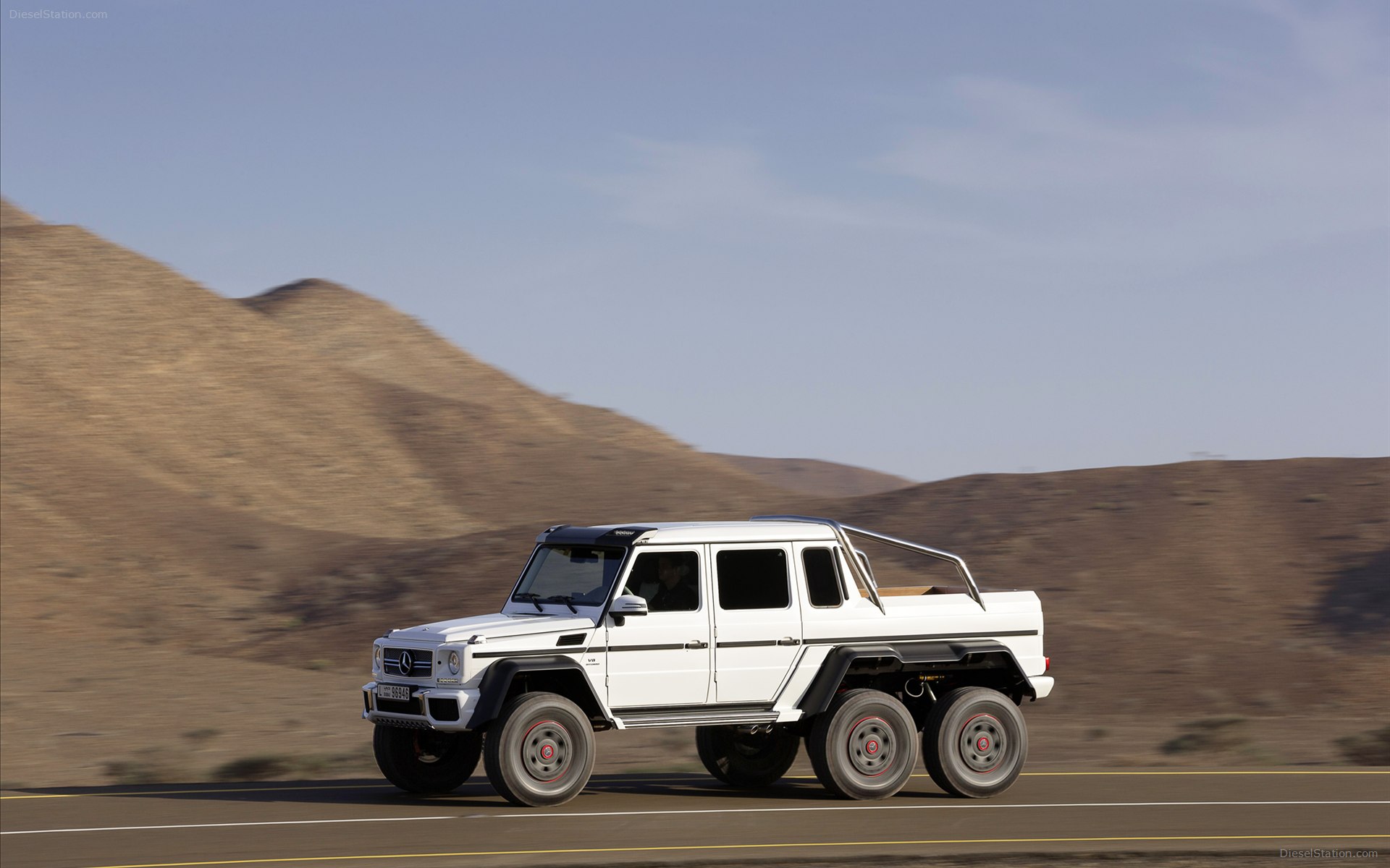 Mercedes-Benz G63 AMG 6X6 Concept 2013