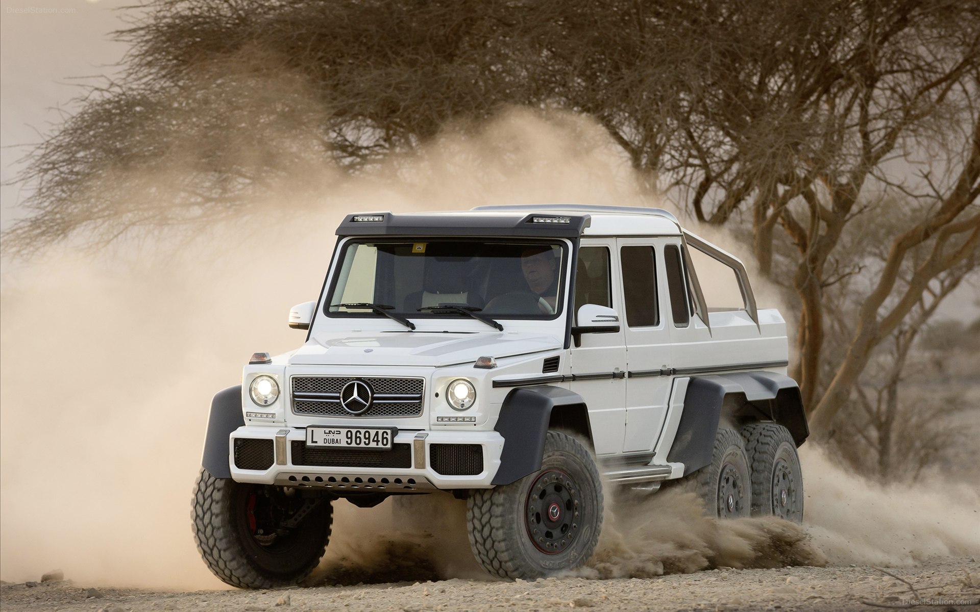 Mercedes-Benz G63 AMG 6X6 Concept 2013
