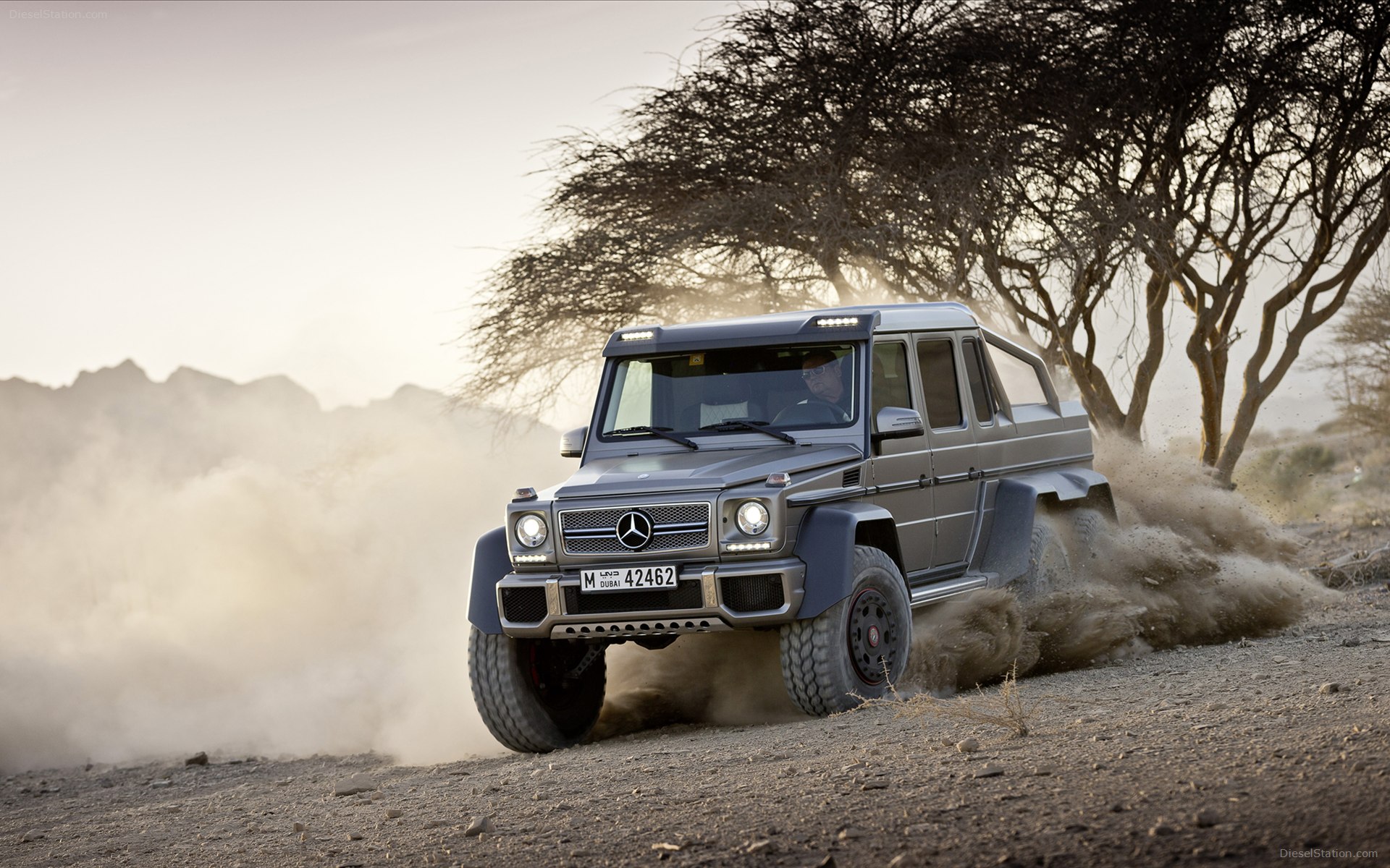 Mercedes-Benz G63 AMG 6X6 Concept 2013