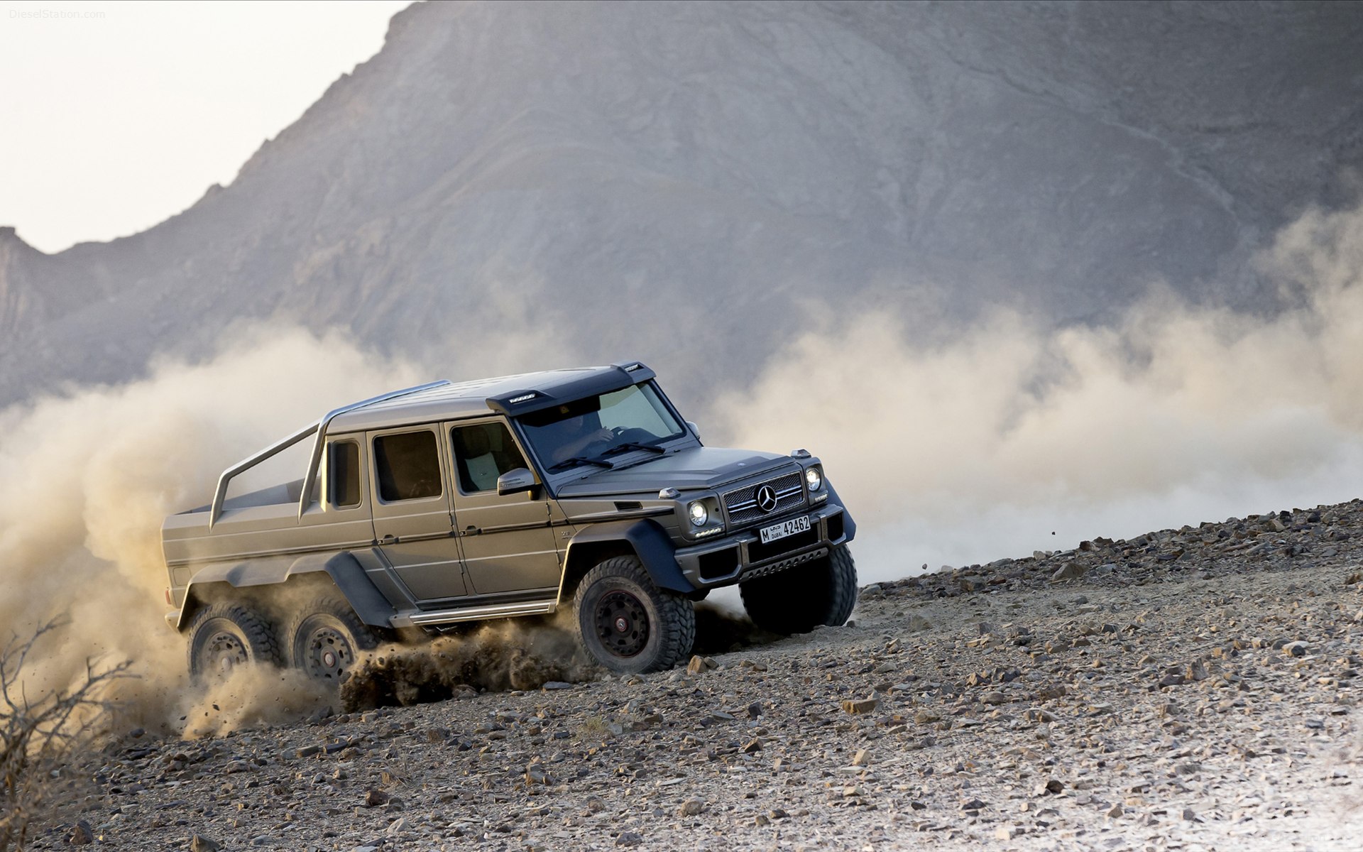 Mercedes-Benz G63 AMG 6X6 Concept 2013