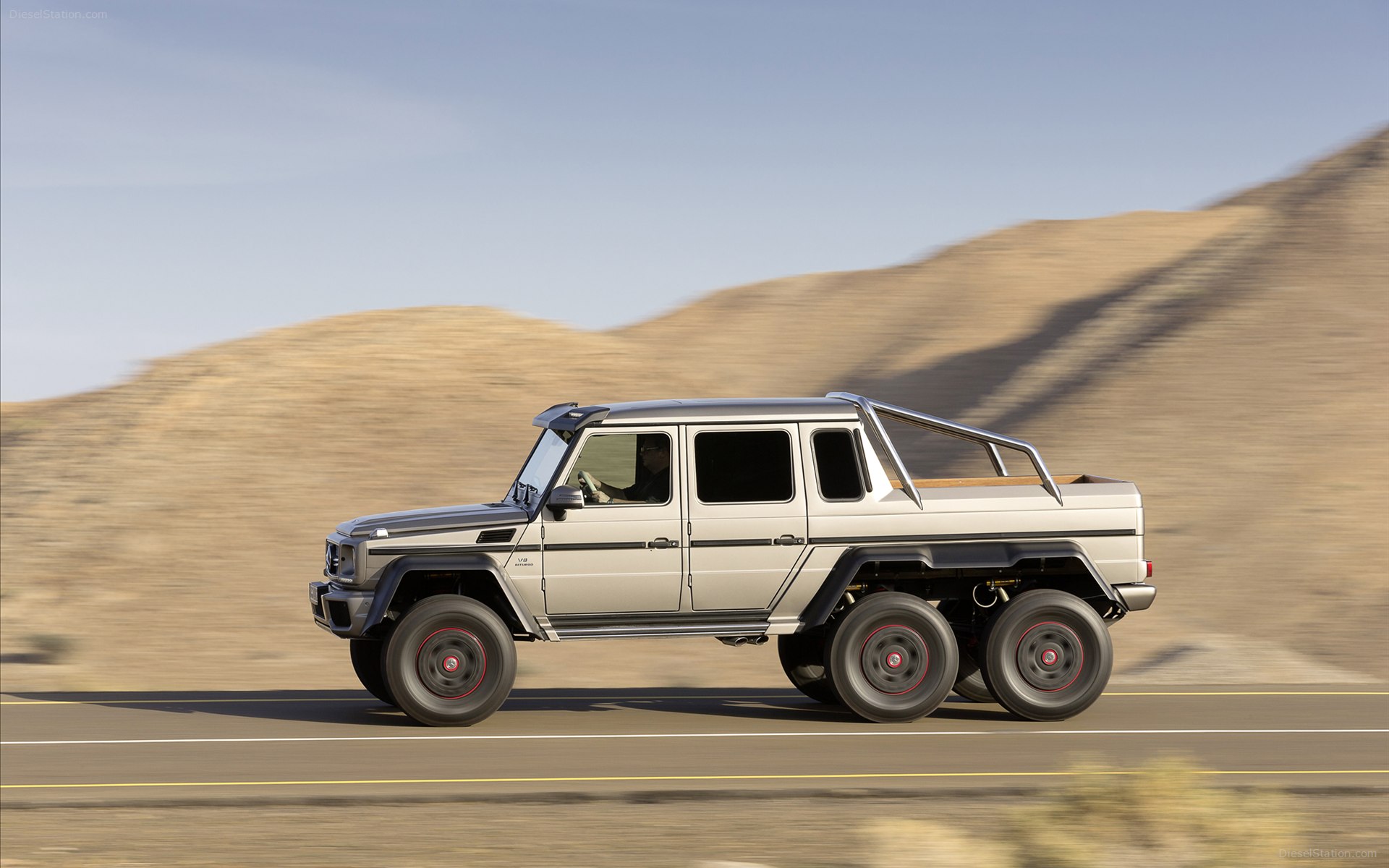 Mercedes-Benz G63 AMG 6X6 Concept 2013