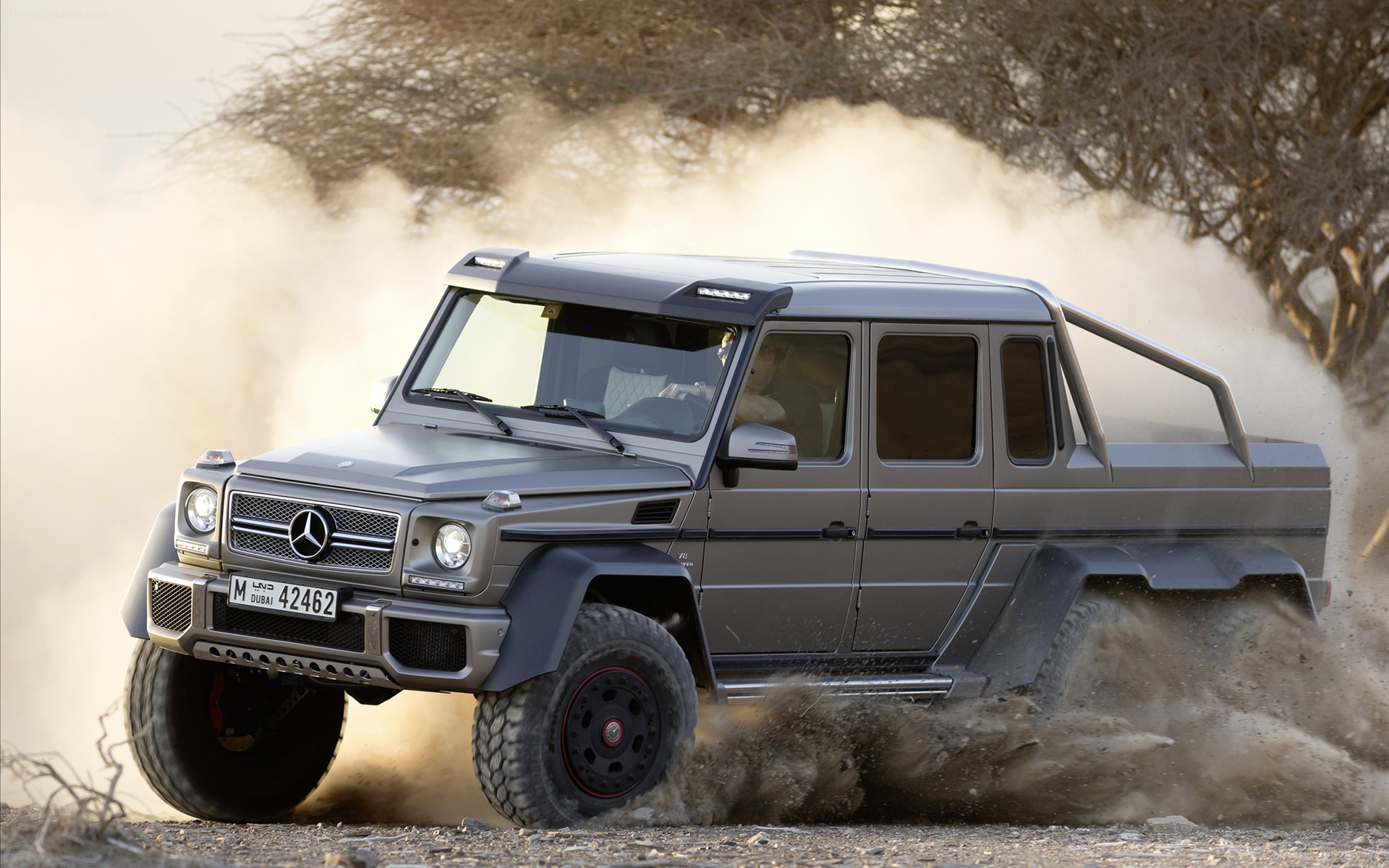 Mercedes-Benz G63 AMG 6X6 Concept 2013
