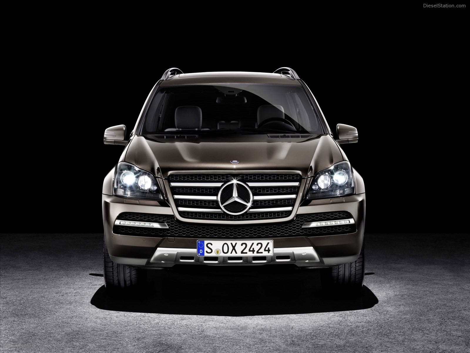 Mercedes Benz GL-Class Grand Edition 2011 Mercedes Benz GL-Class Grand Edition 2011