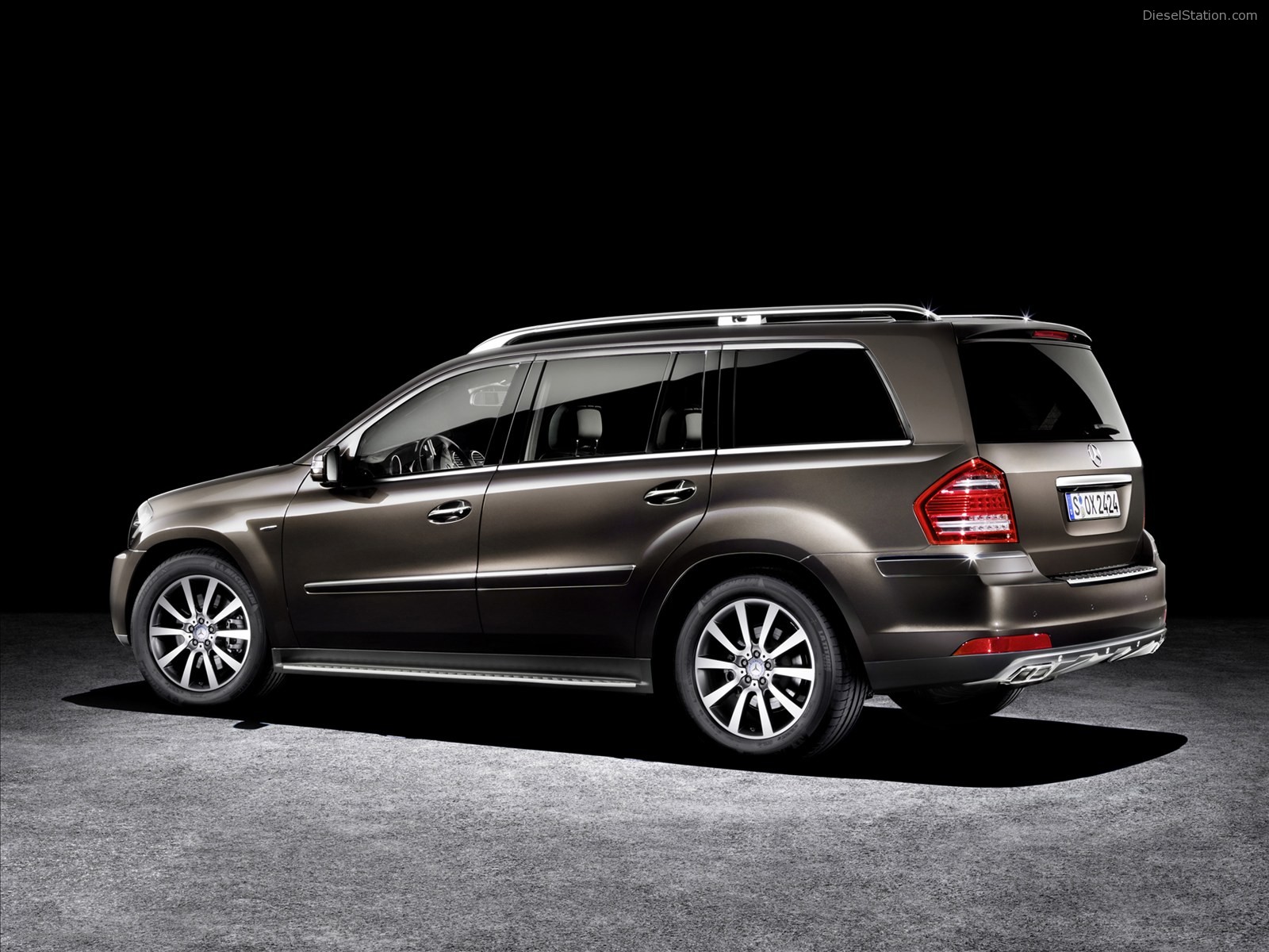 Mercedes Benz GL-Class Grand Edition 2011