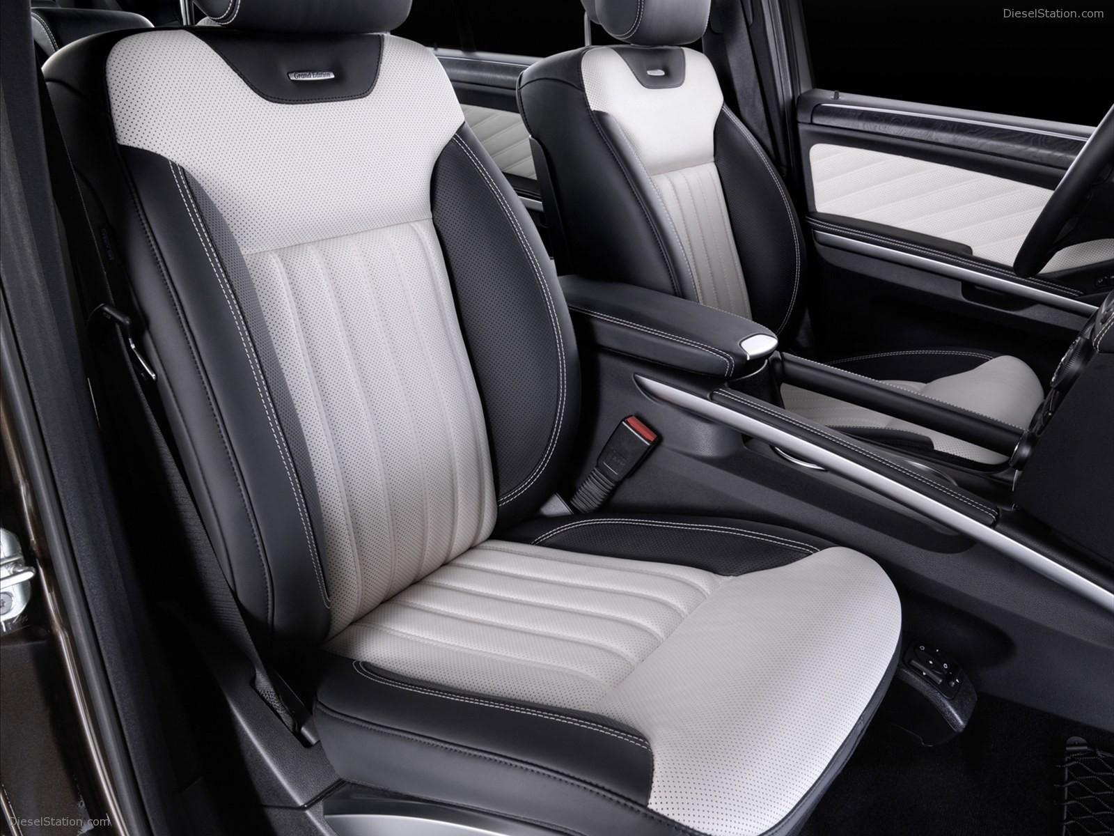 Mercedes Benz GL-Class Grand Edition 2011