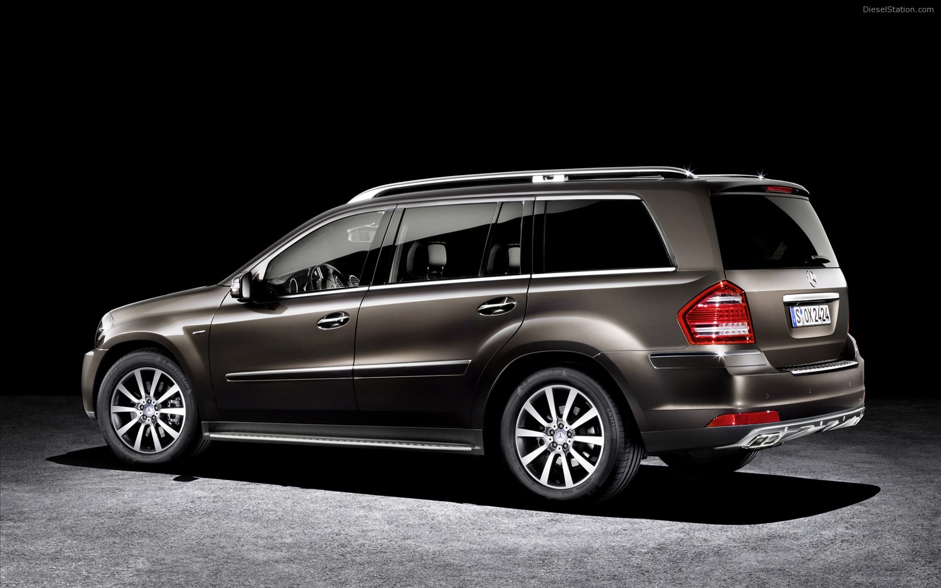 Mercedes Benz GL-Class Grand Edition 2011