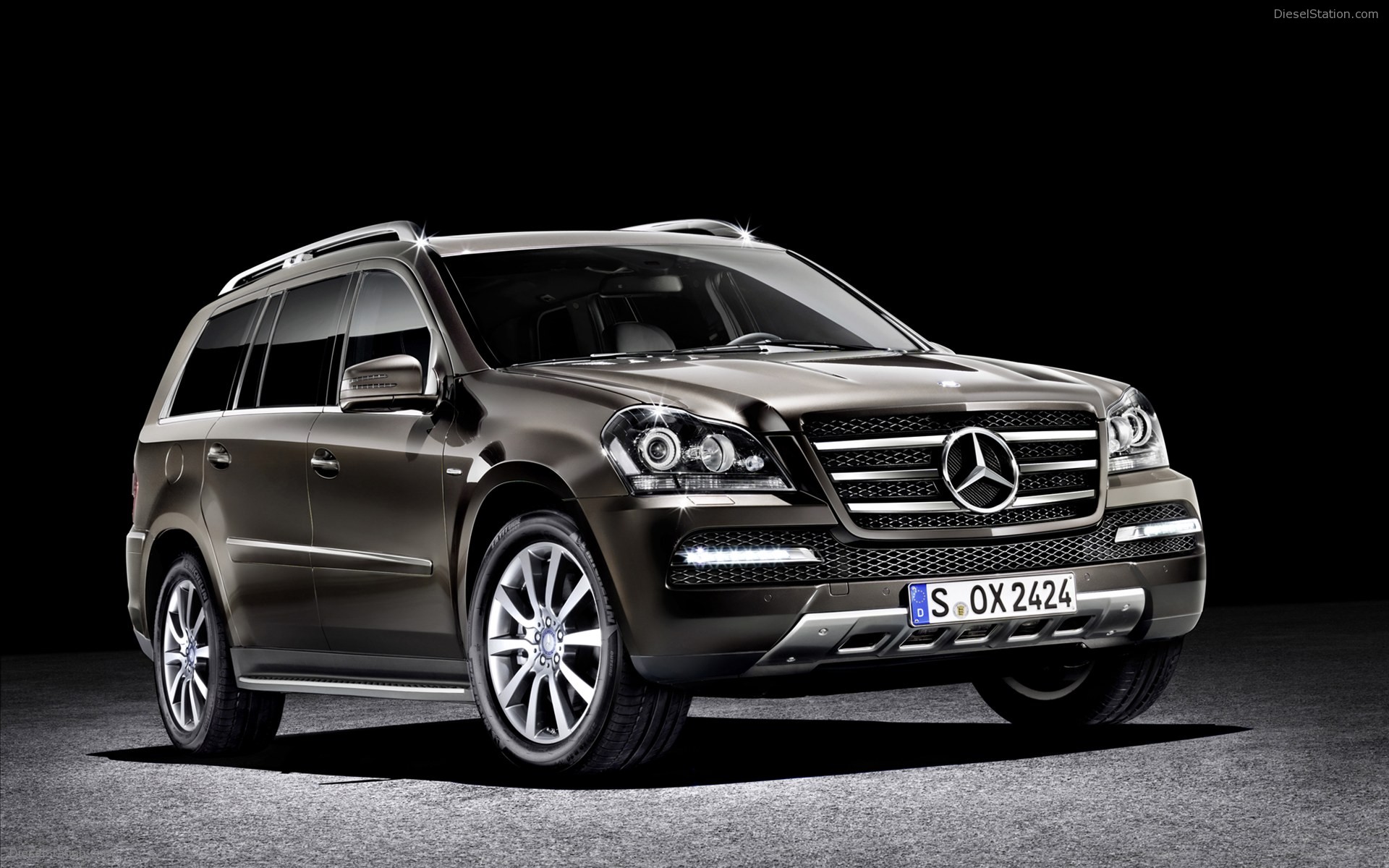 Mercedes Benz GL-Class Grand Edition 2011
