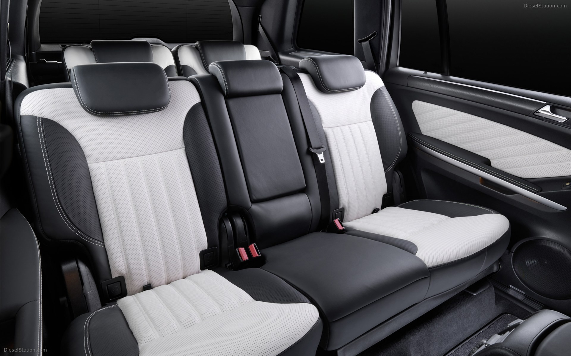 Mercedes Benz GL-Class Grand Edition 2011 Mercedes Benz GL-Class Grand Edition 2011