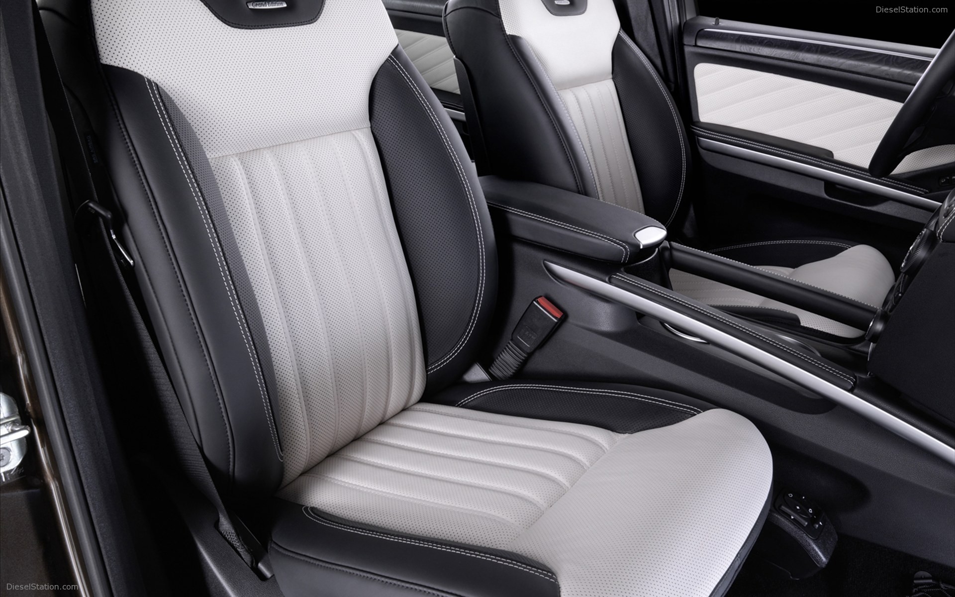 Mercedes Benz GL-Class Grand Edition 2011