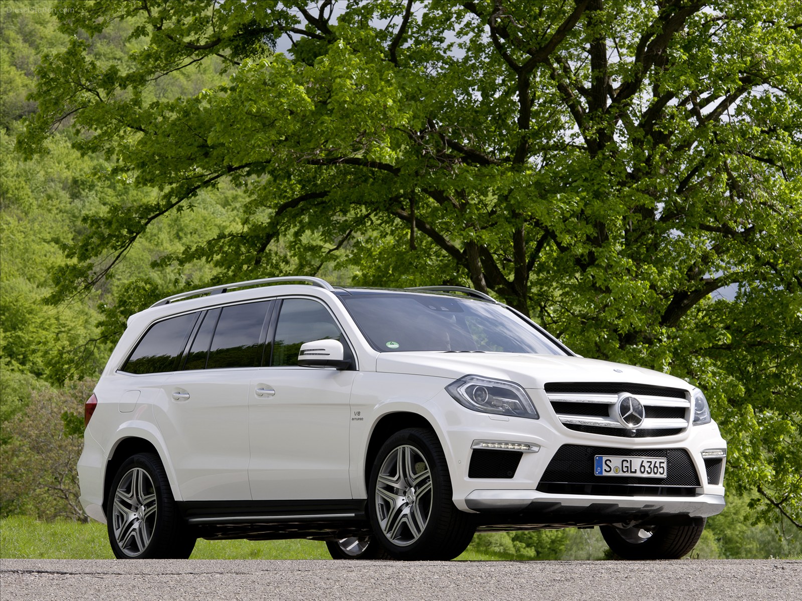 Mercedes Benz GL63 AMG 2013