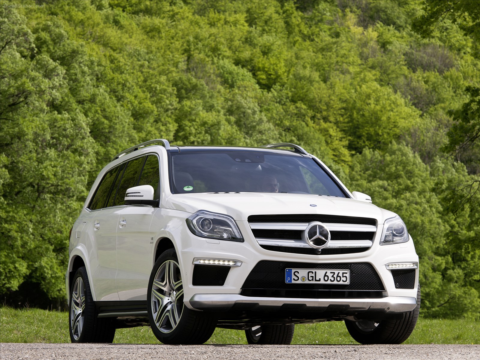 Mercedes Benz GL63 AMG 2013
