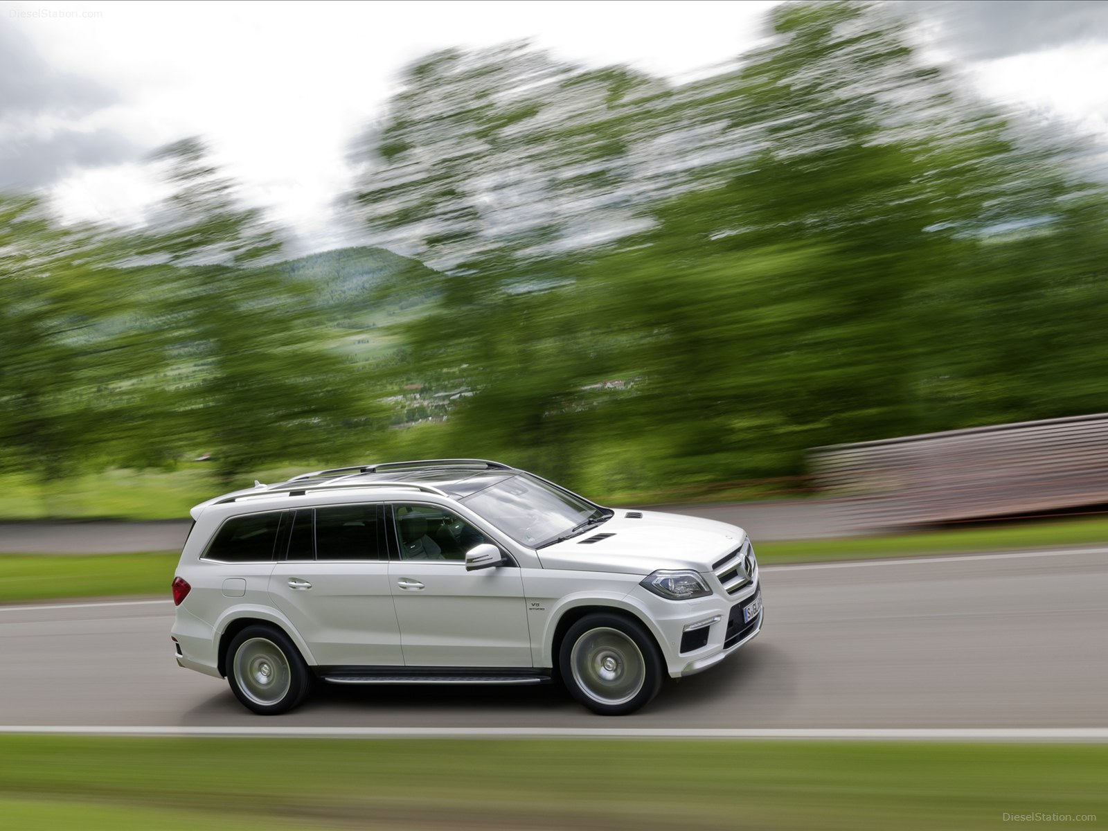 Mercedes Benz GL63 AMG 2013