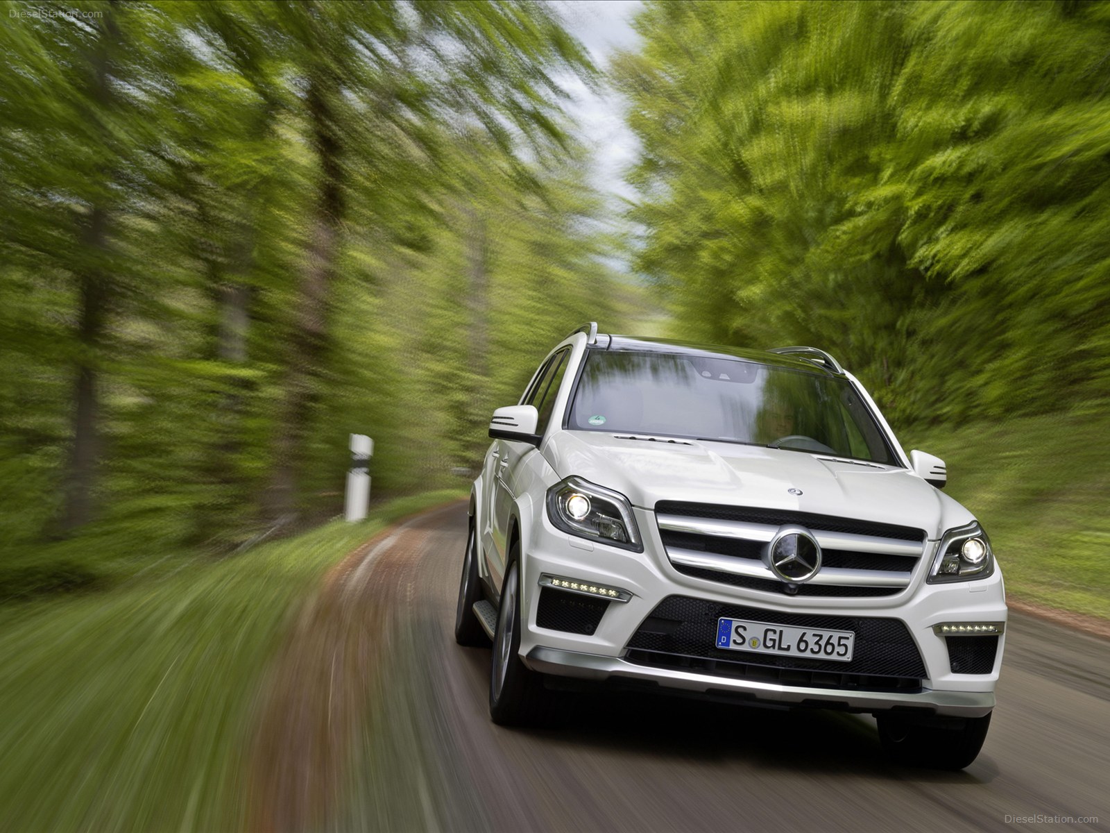 Mercedes Benz GL63 AMG 2013