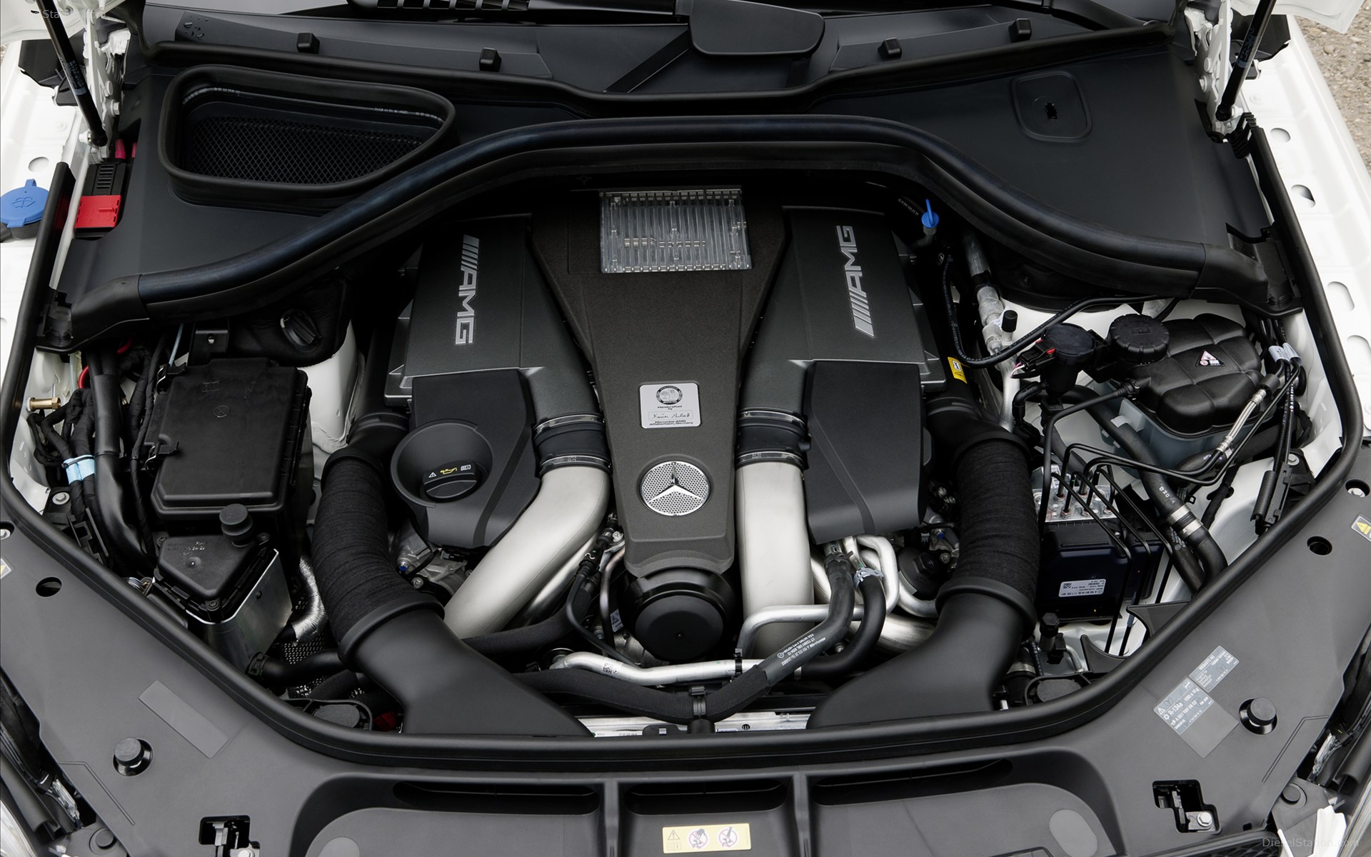 Mercedes Benz GL63 AMG 2013