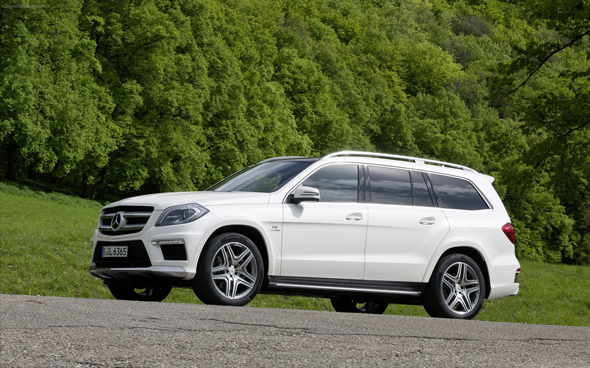 Mercedes Benz GL63 AMG 2013