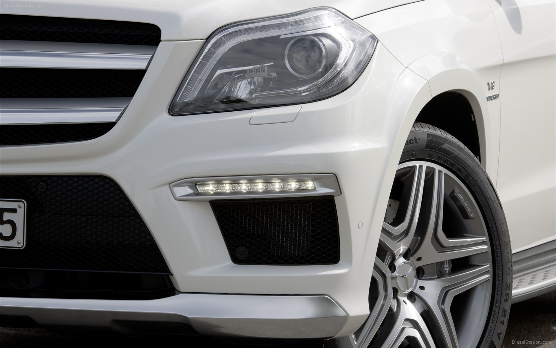 Mercedes Benz GL63 AMG 2013