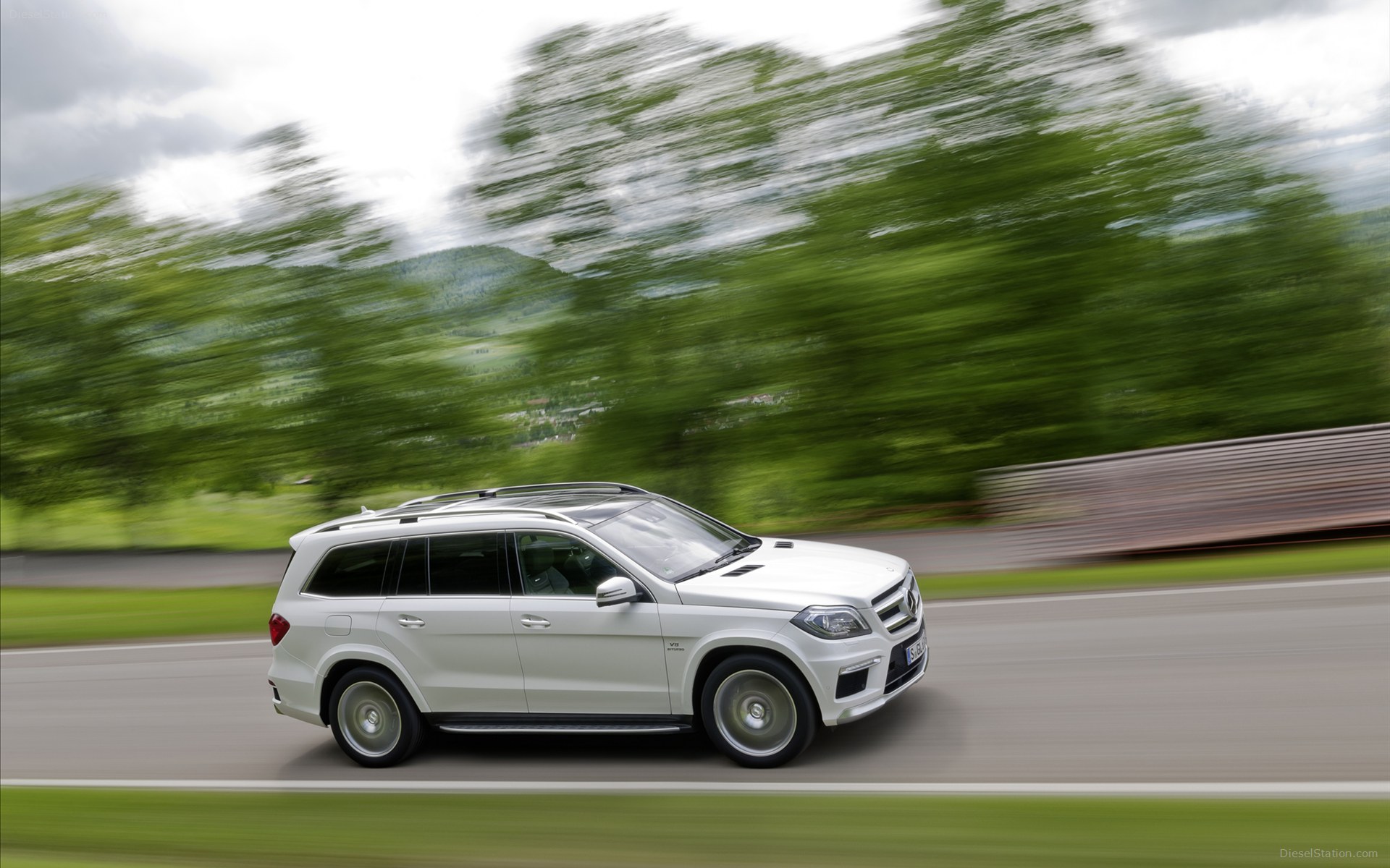 Mercedes Benz GL63 AMG 2013