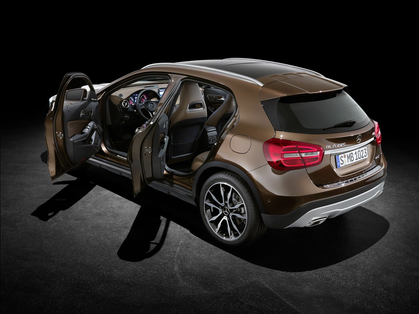 Mercedes-Benz GLA-Class 2015