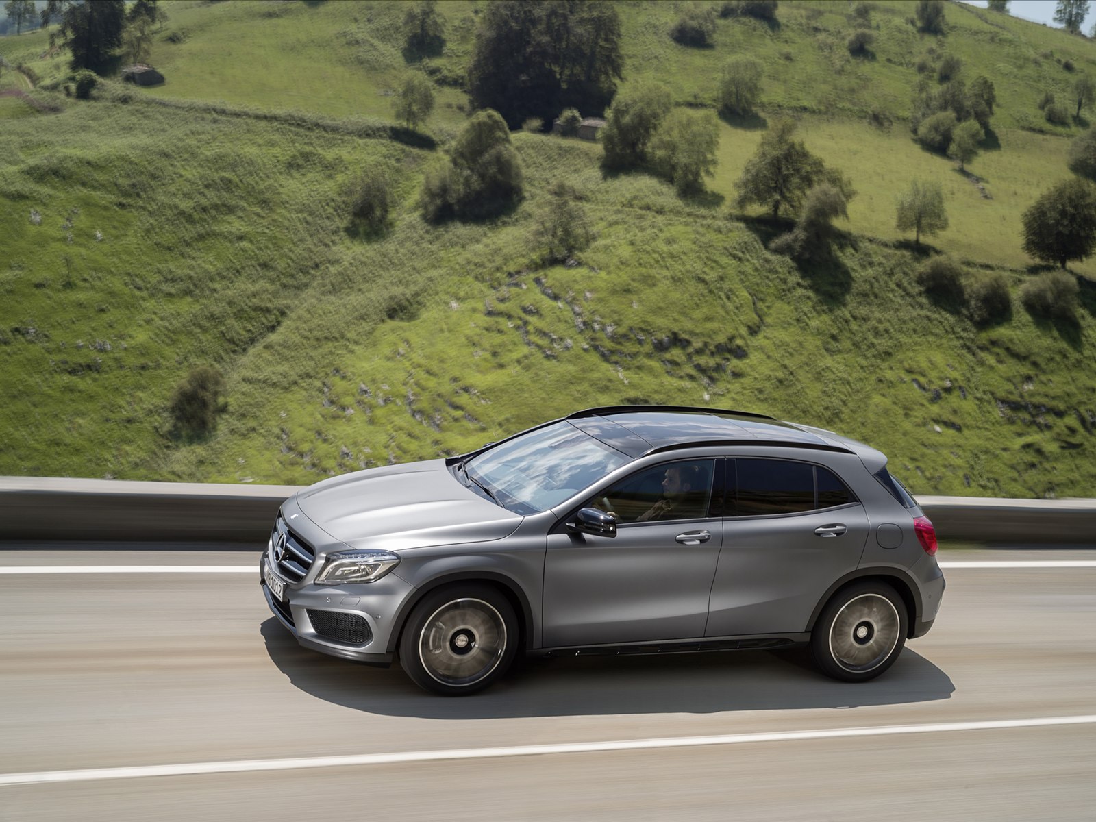 Mercedes-Benz GLA-Class 2015