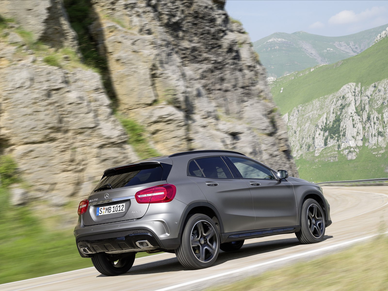 Mercedes-Benz GLA-Class 2015