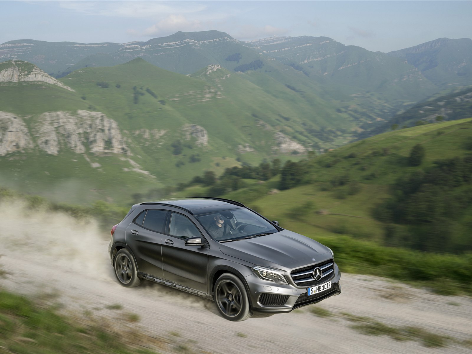 Mercedes-Benz GLA-Class 2015