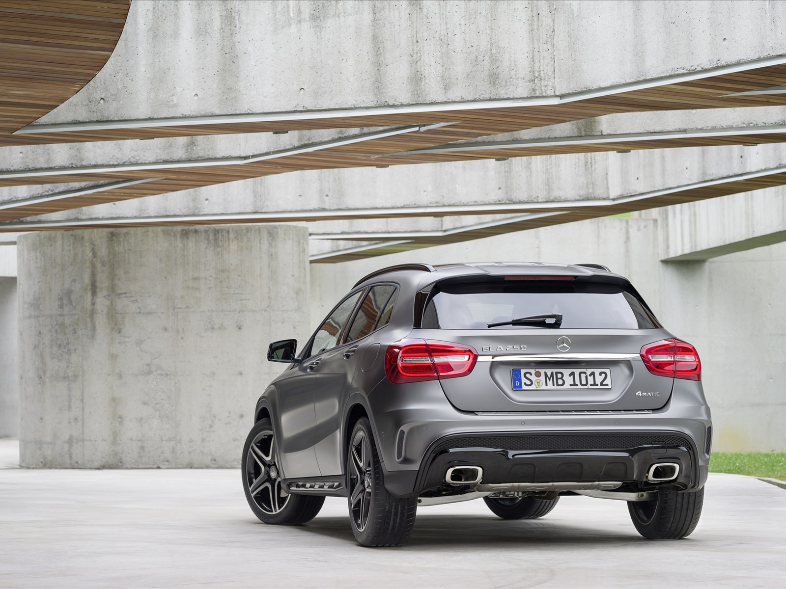 Mercedes-Benz GLA-Class 2015