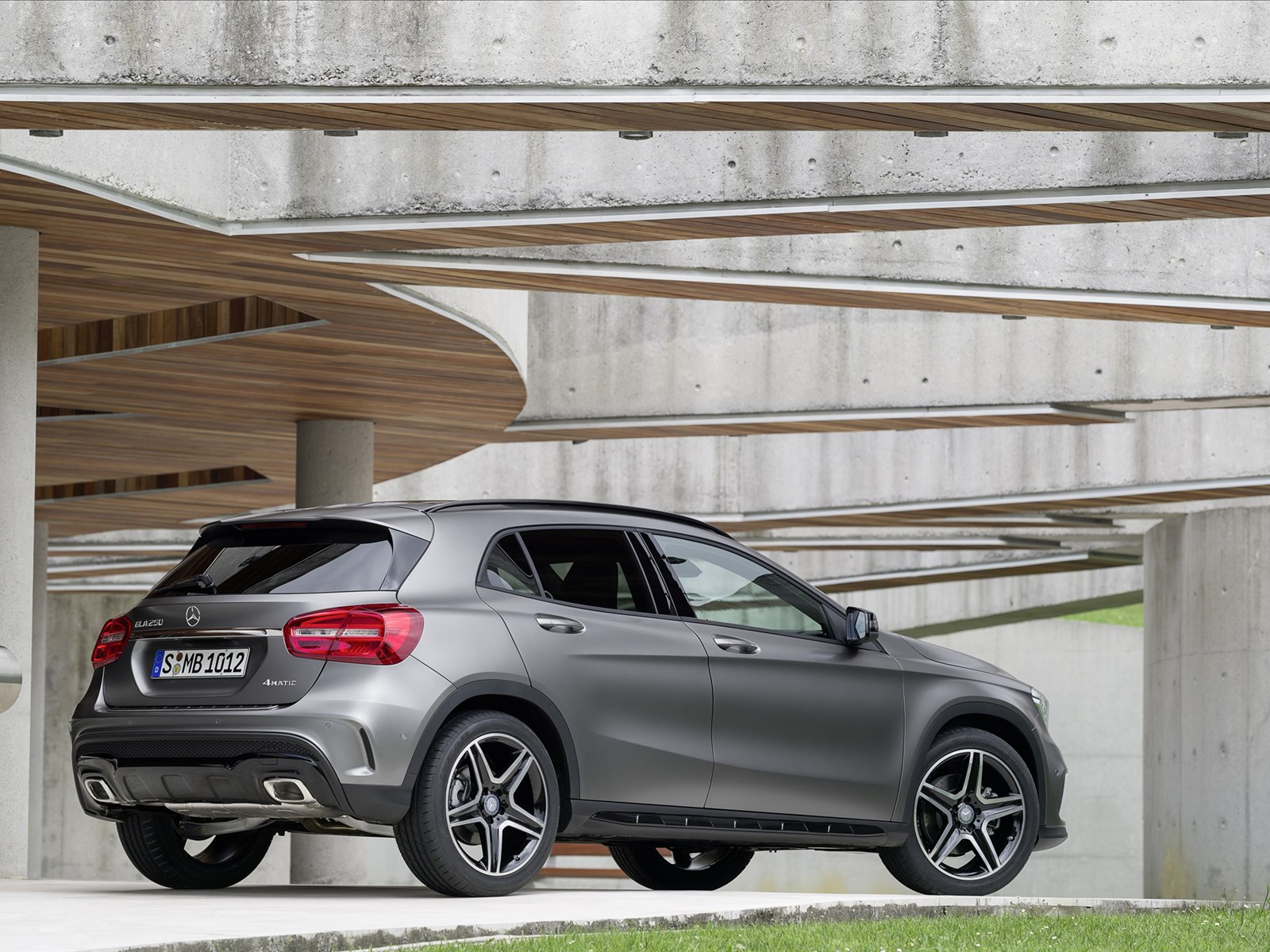 Mercedes-Benz GLA-Class 2015