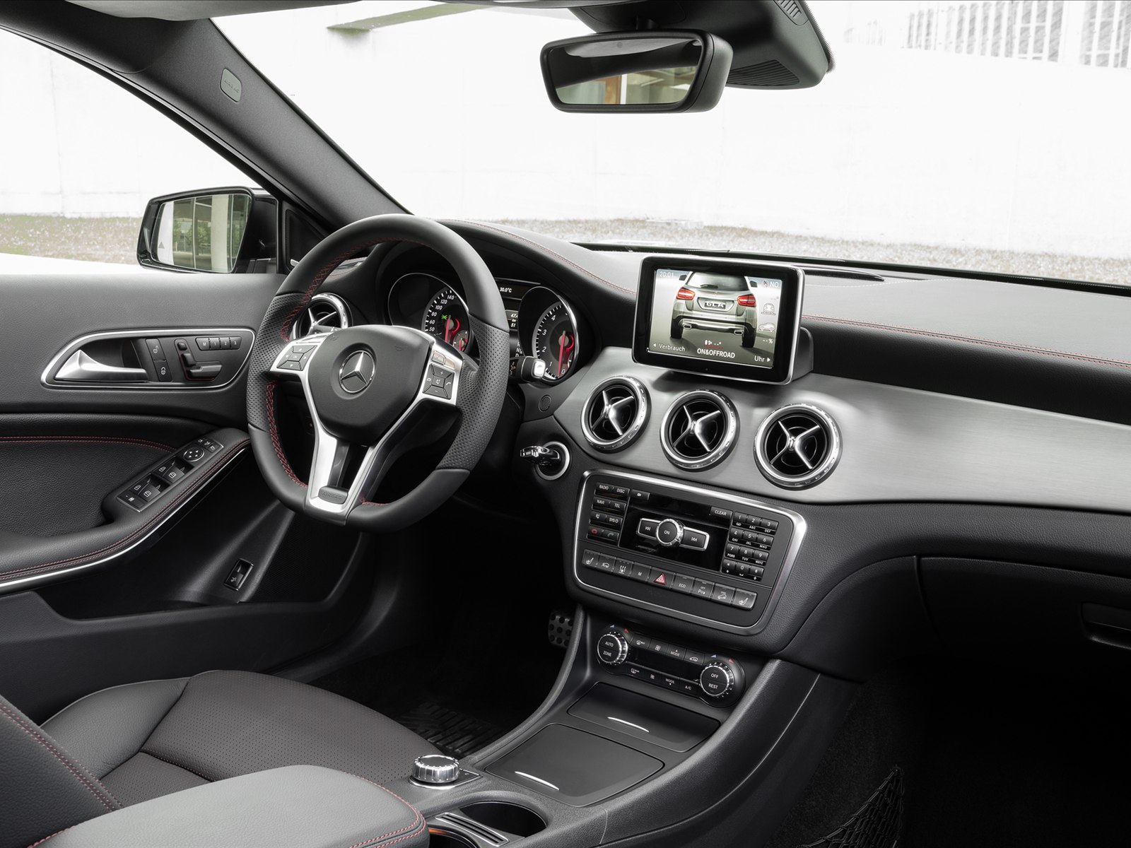 Mercedes-Benz GLA-Class 2015