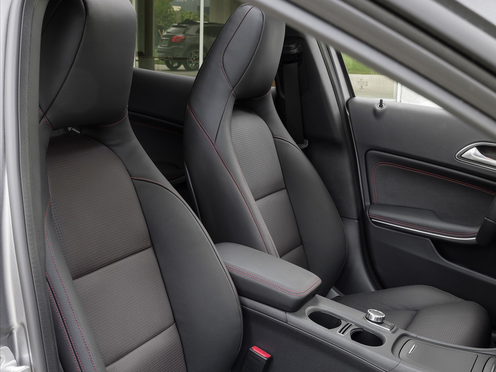 Mercedes-Benz GLA-Class 2015